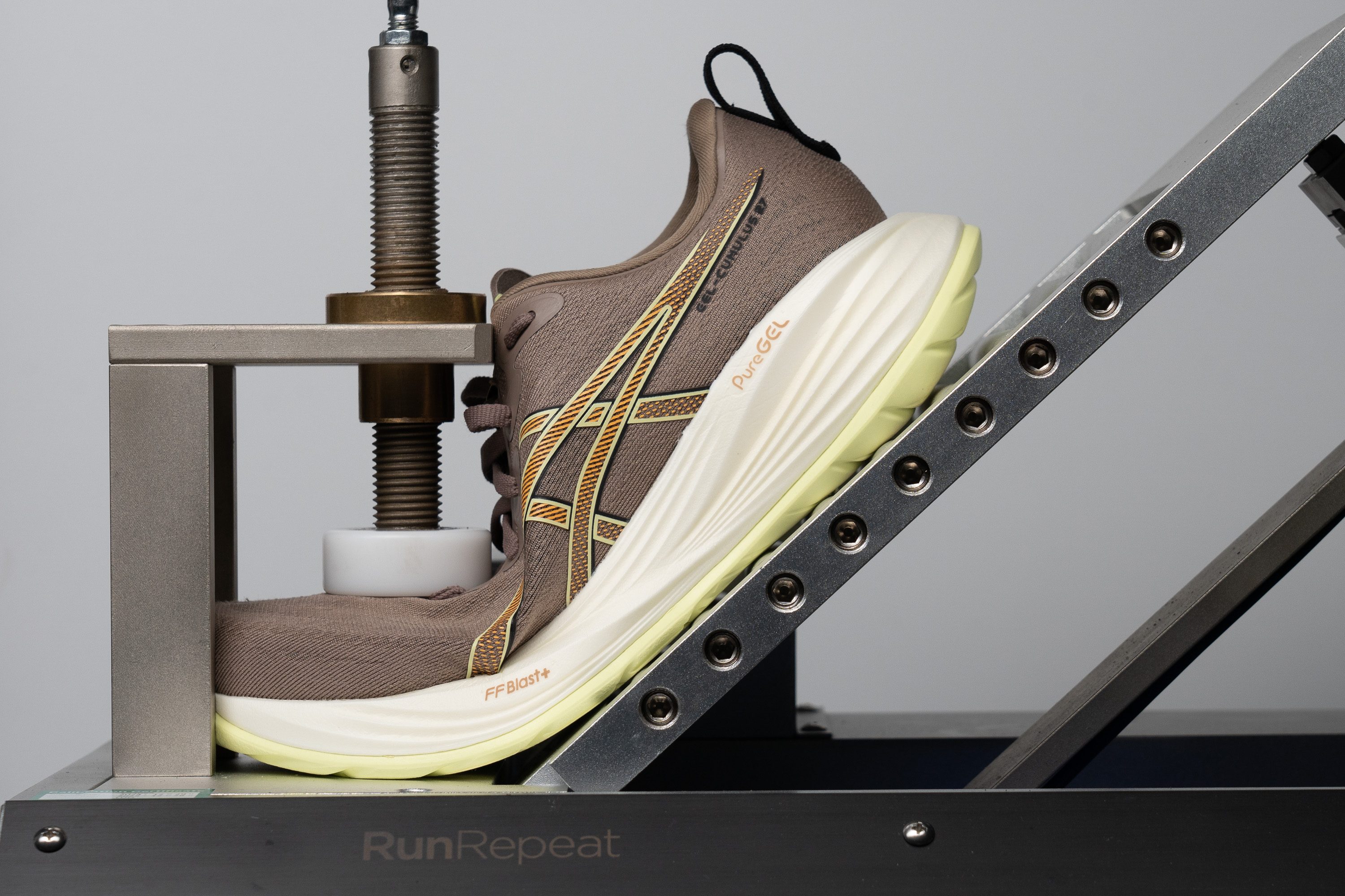ASICS Corporation says Flexibility / Stiffness