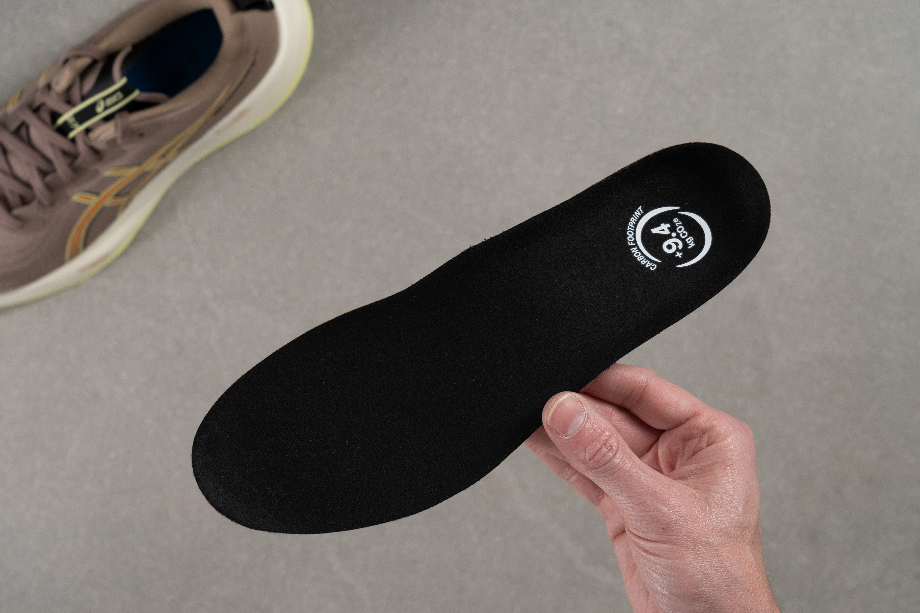 ASICS Corporation says Removable insole