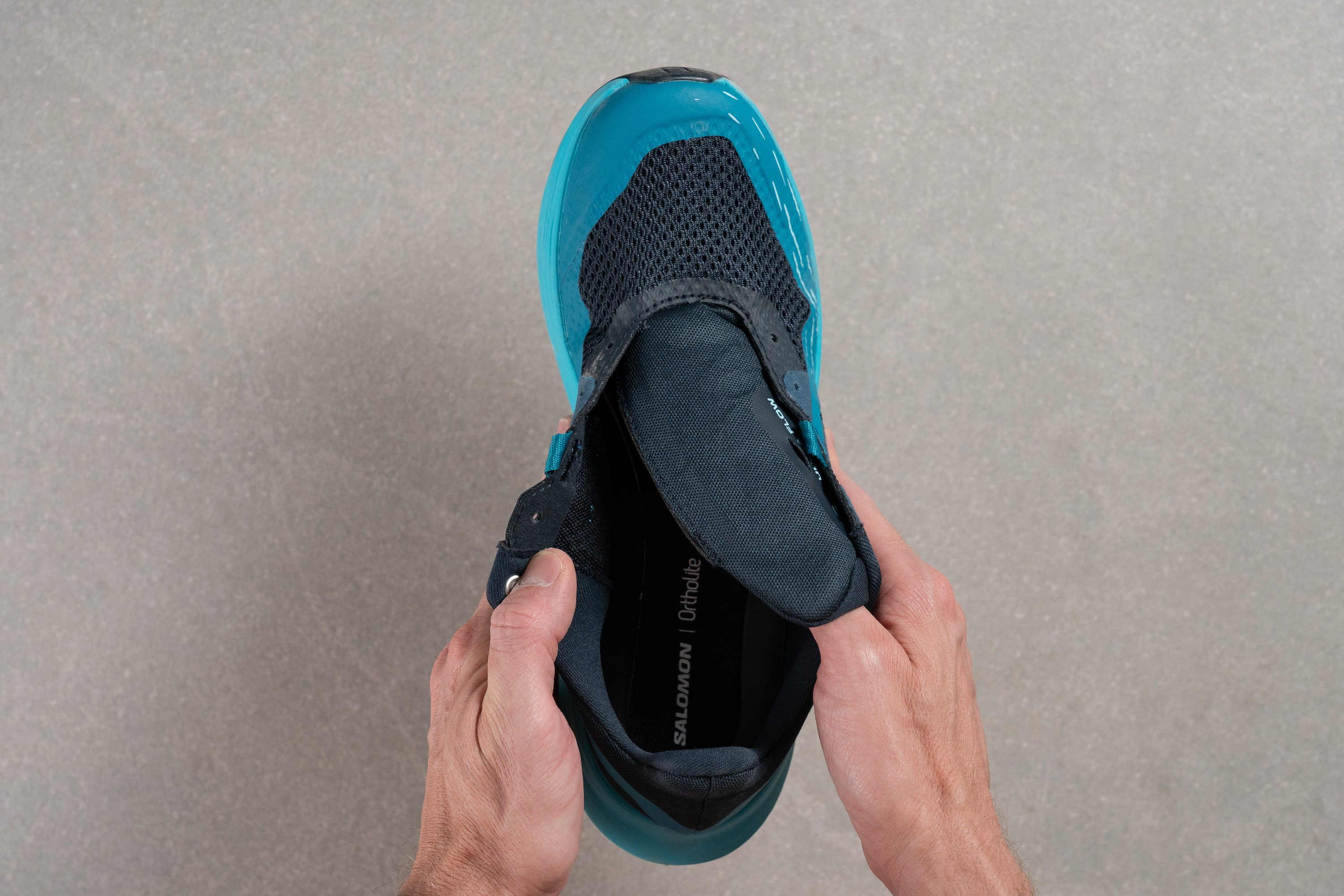 Salomon Ultra Flow Tongue: gusset type