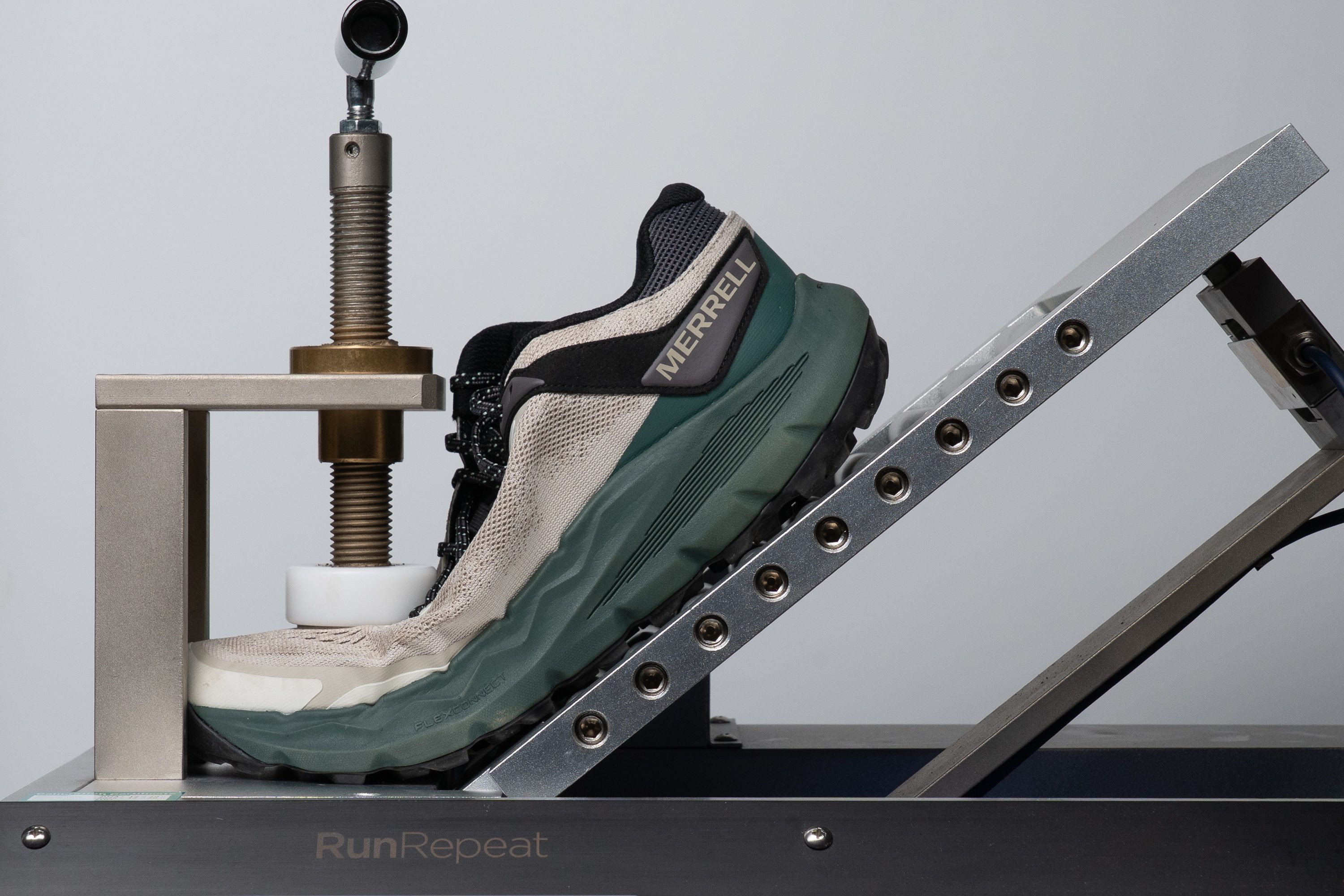 Merrell Nova 4 Flexibility / Stiffness