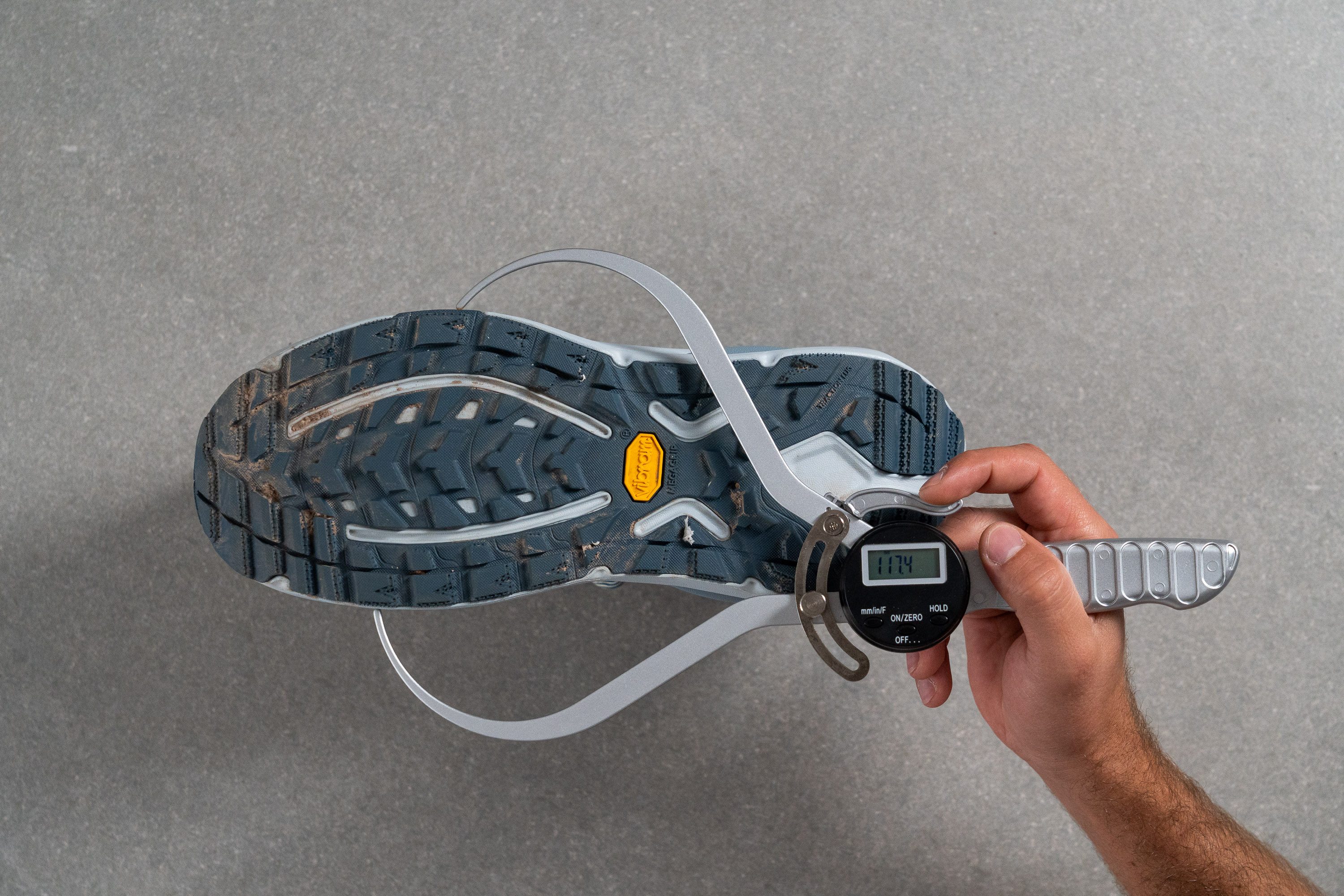 HOKA Kaha 3 Low GTX Midsole width - forefoot