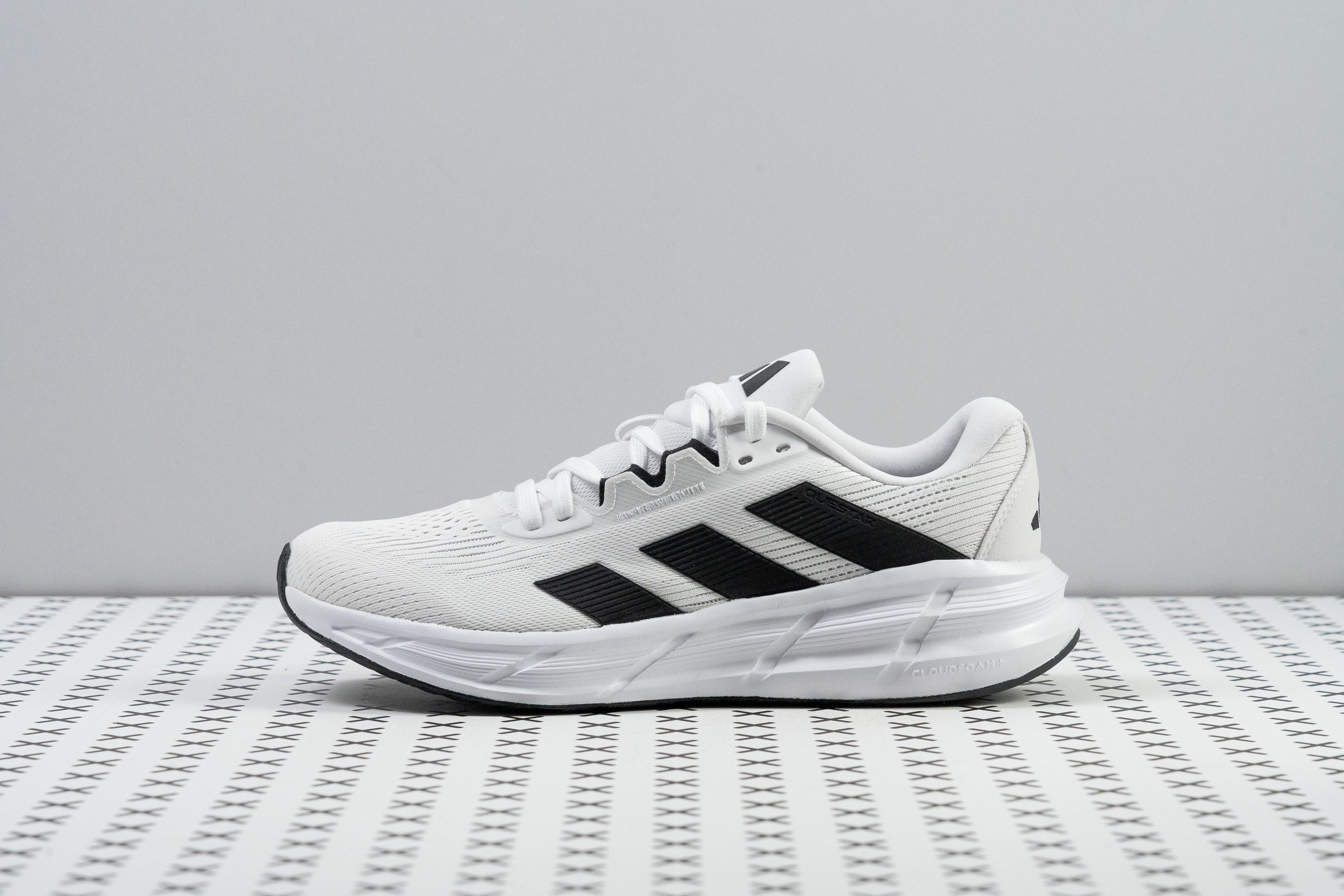 Adidas Questar 3 side