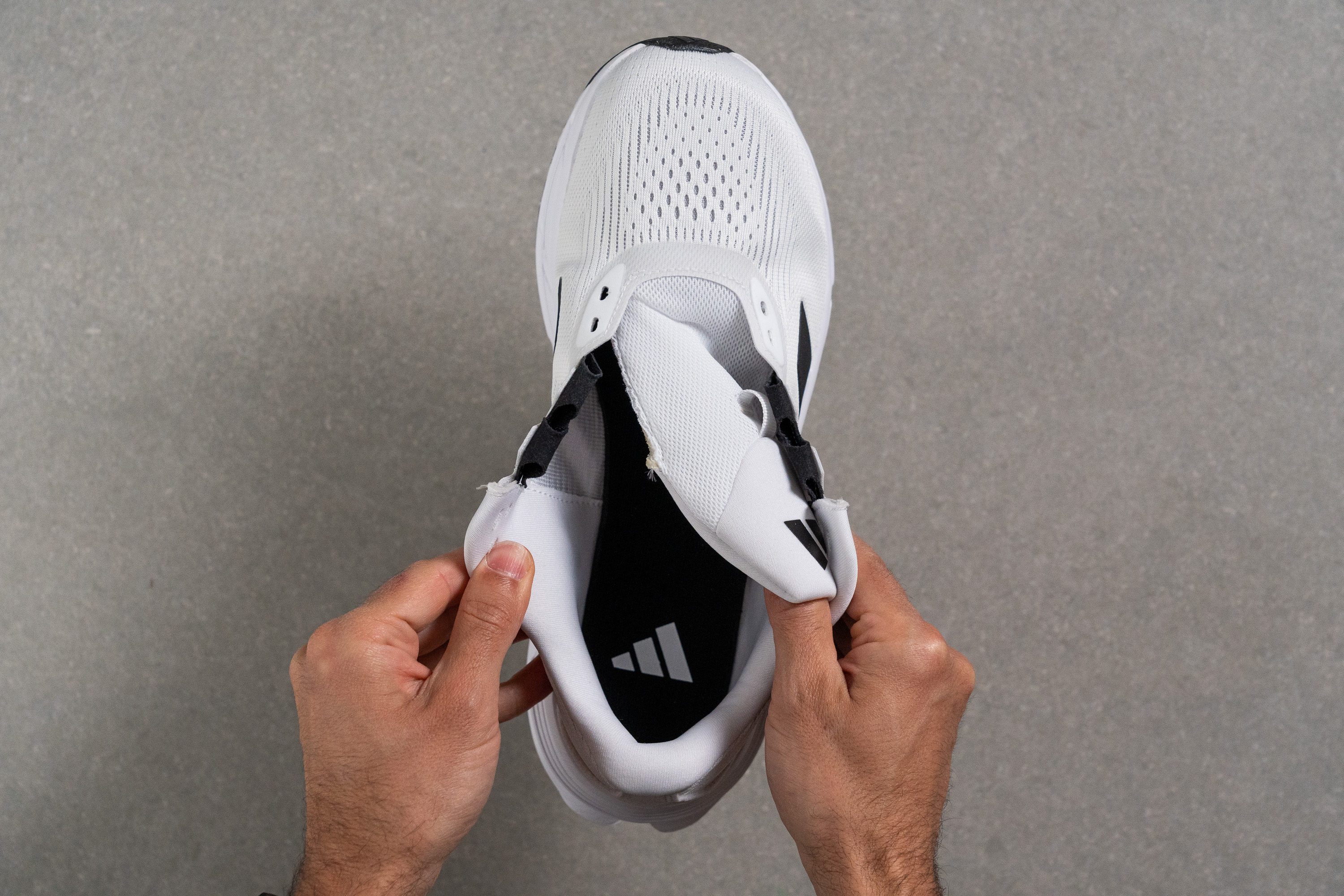 Adidas Questar 3 Tongue: gusset type