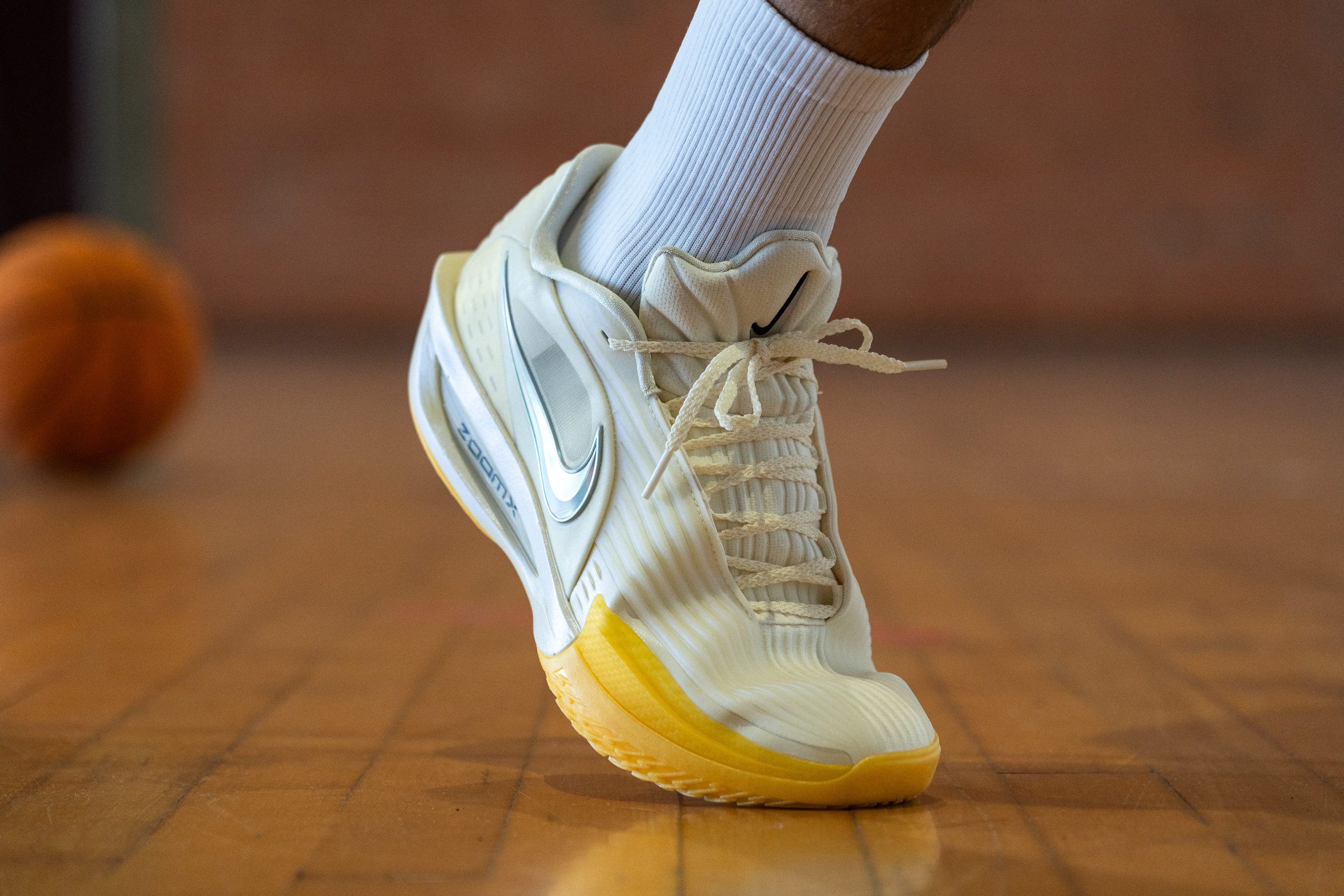 Nike G.T. Cut 3 Turbo flexibility