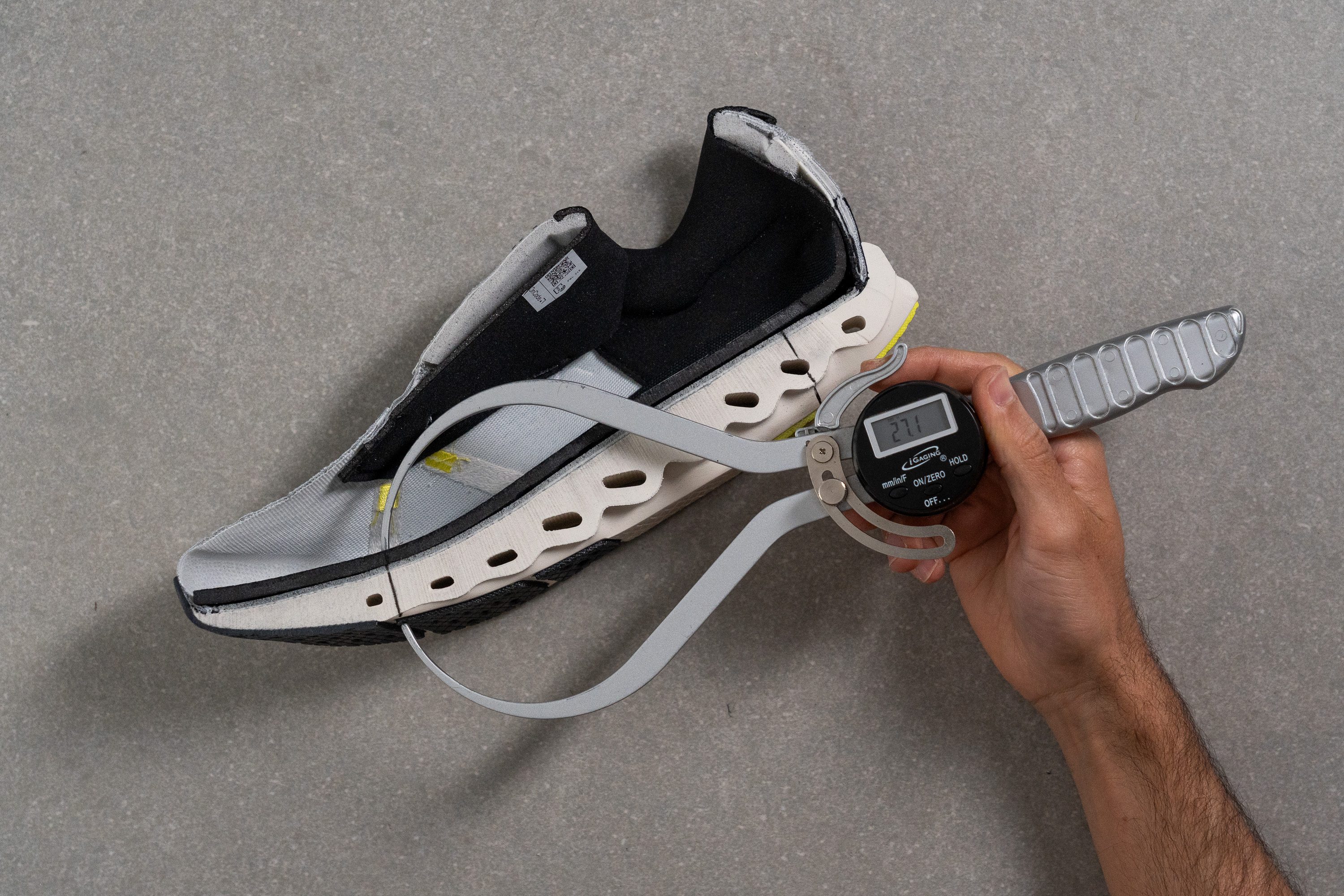 On Cloudsurfer 2 Forefoot stack