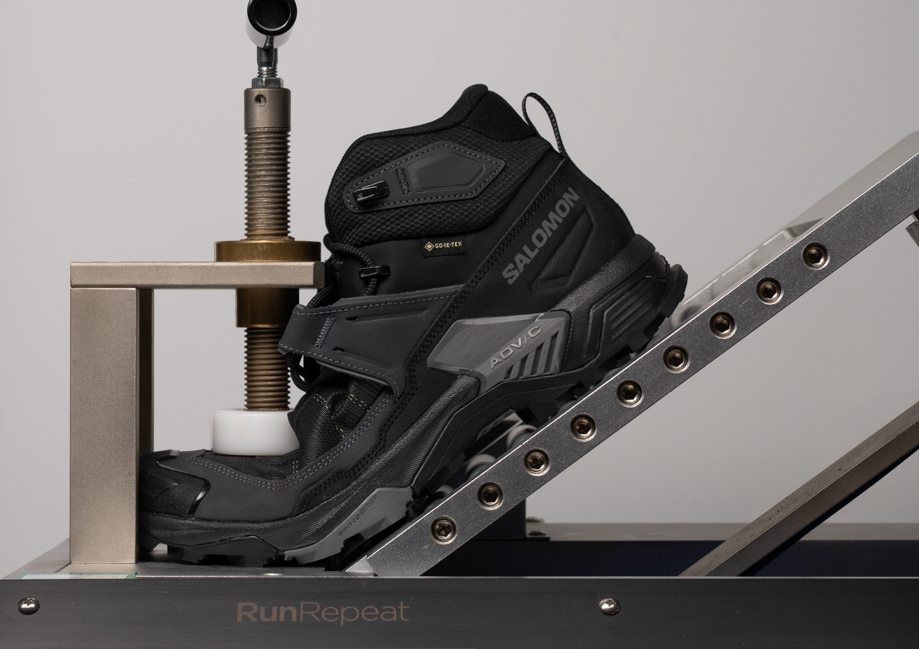 Salomon X Ultra 5 Mid GTX Flexibility / Stiffness