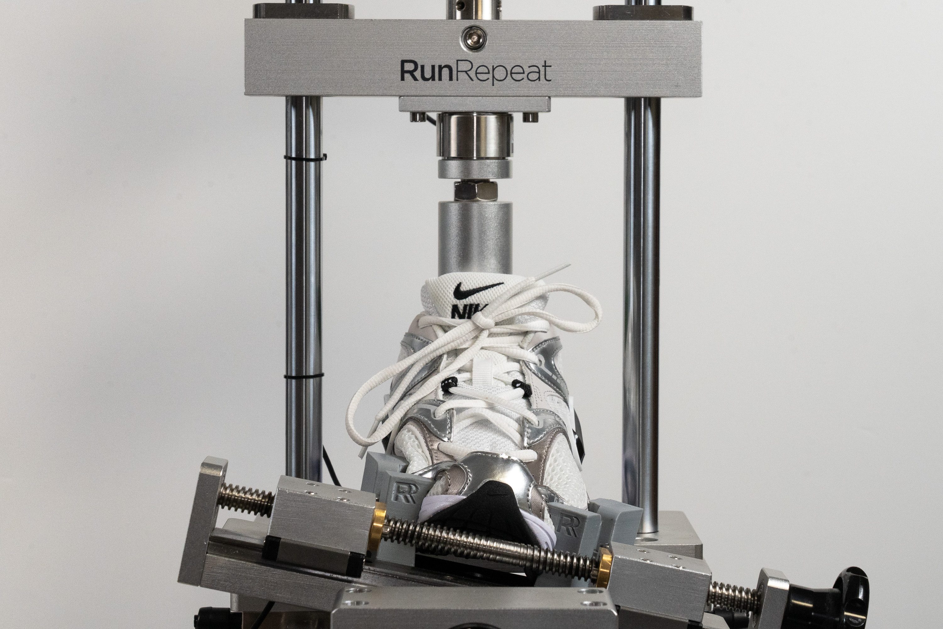 Nike V5 RNR Torsional rigidity