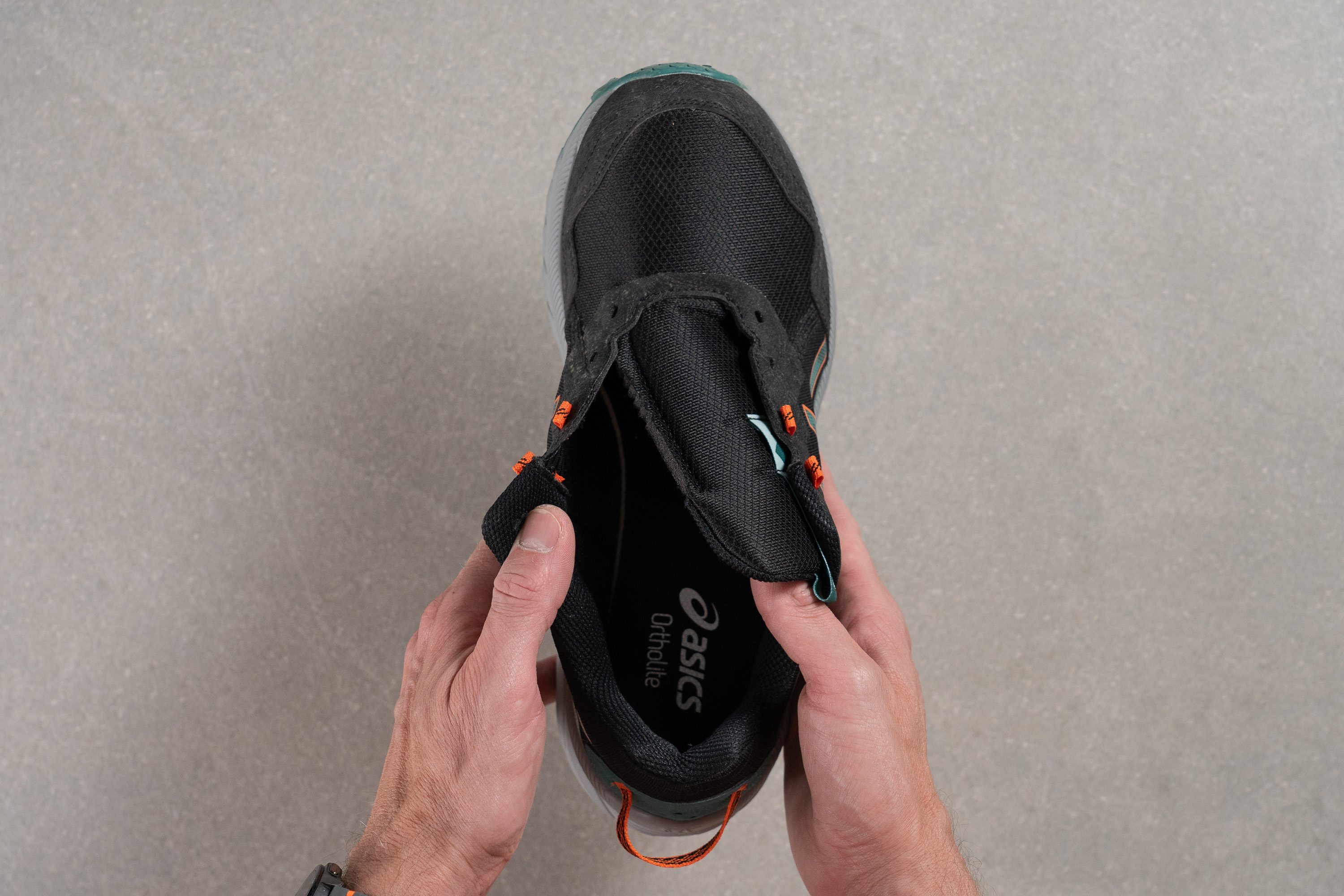 ASICS Gel Venture 10 Tongue: gusset type