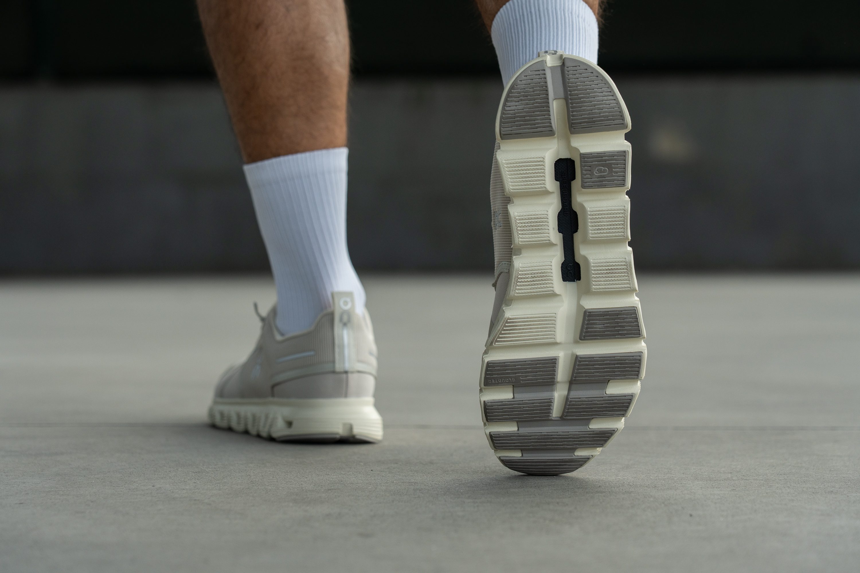 On Cloud 6 Waterproof Outsole design