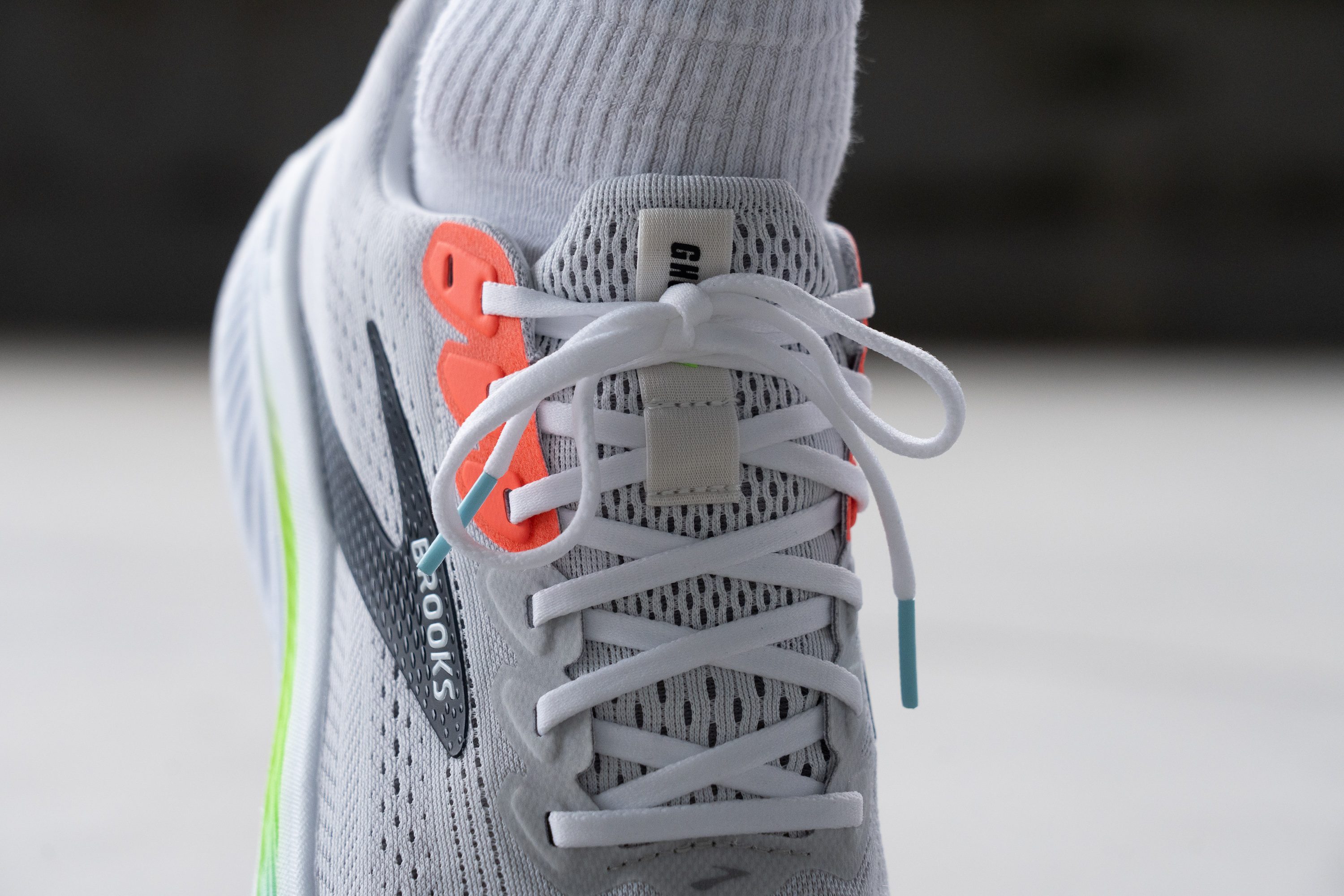 Brooks Ghost 17 laces