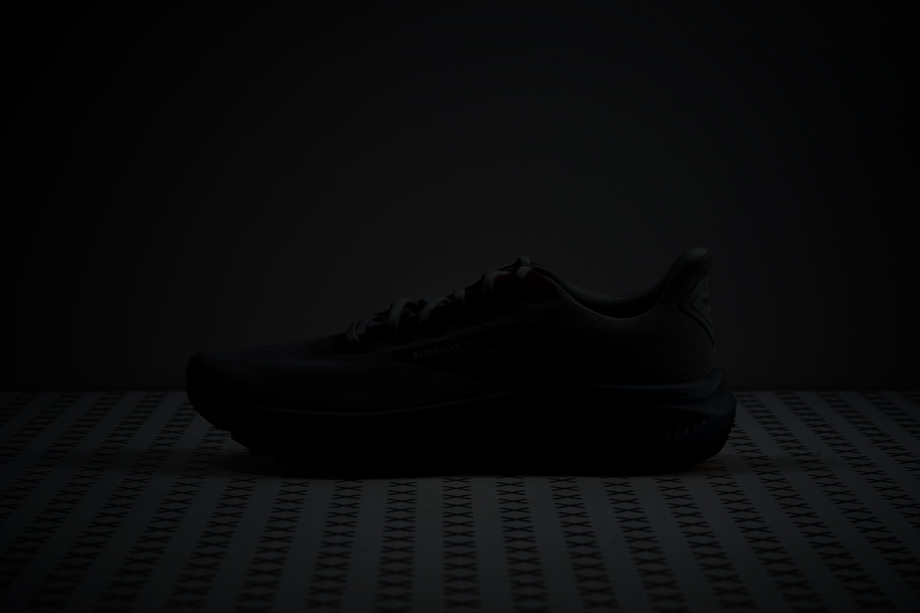 Brooks Ghost 17 Reflective elements