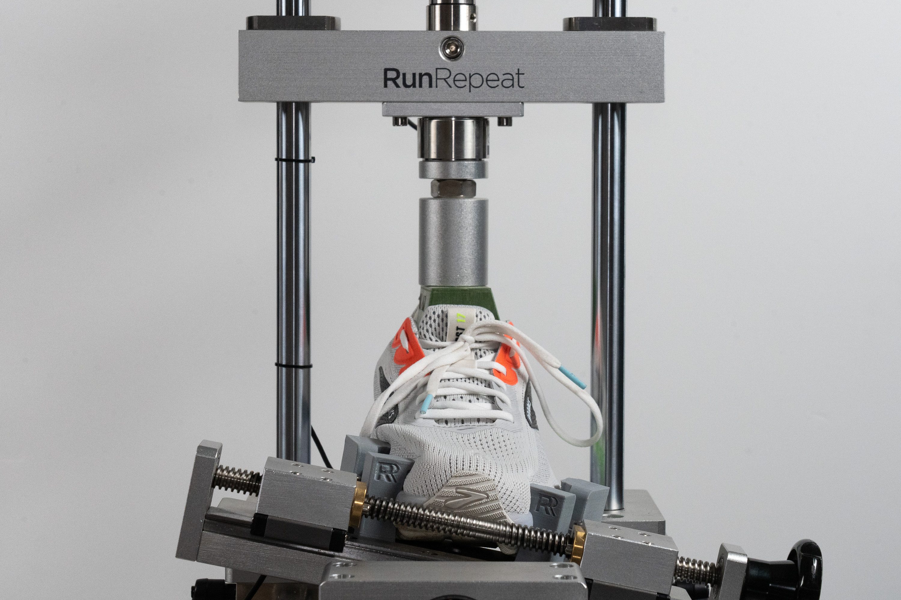 Brooks Ghost 17 Torsional rigidity