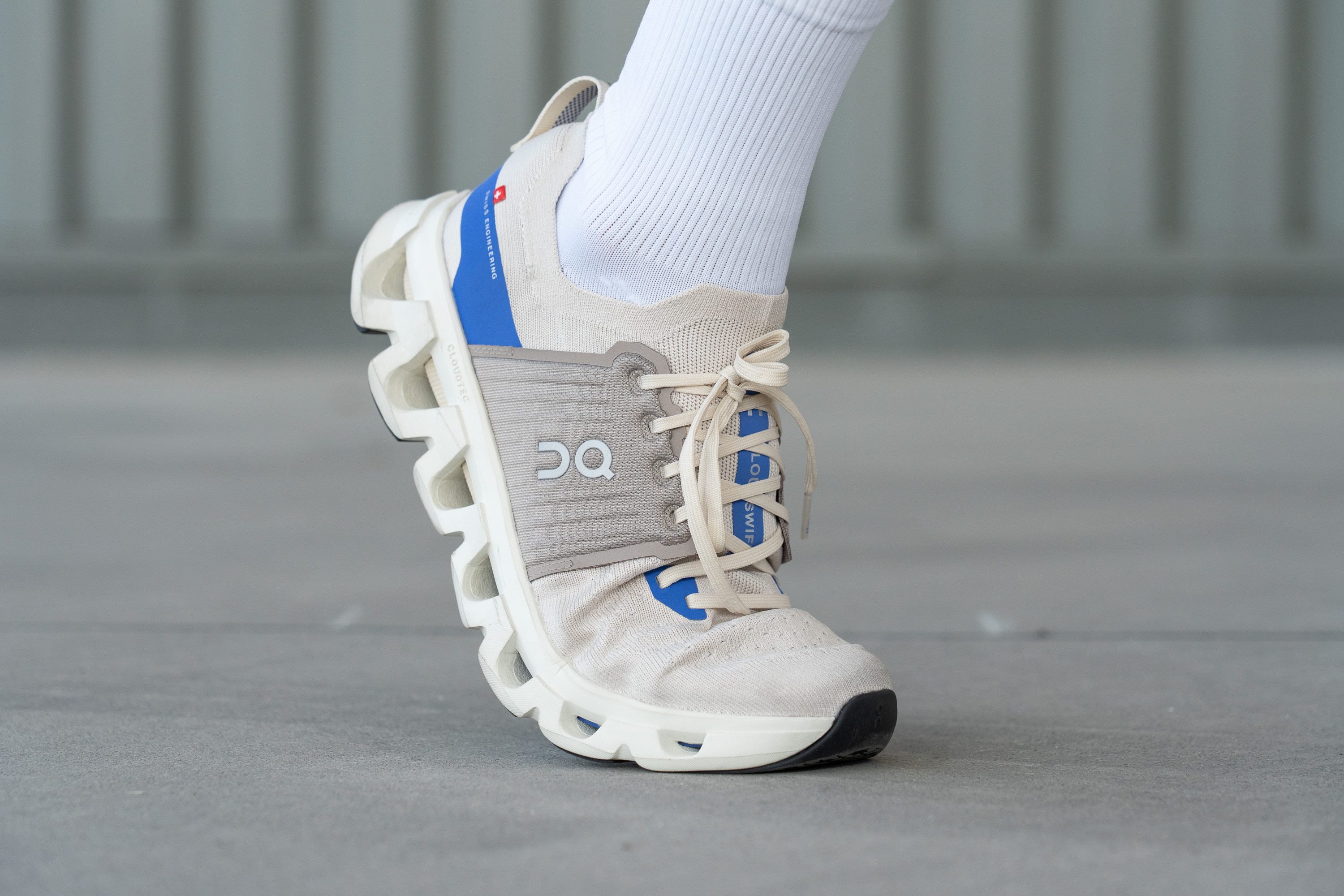 On Cloudswift 4 lacing cage
