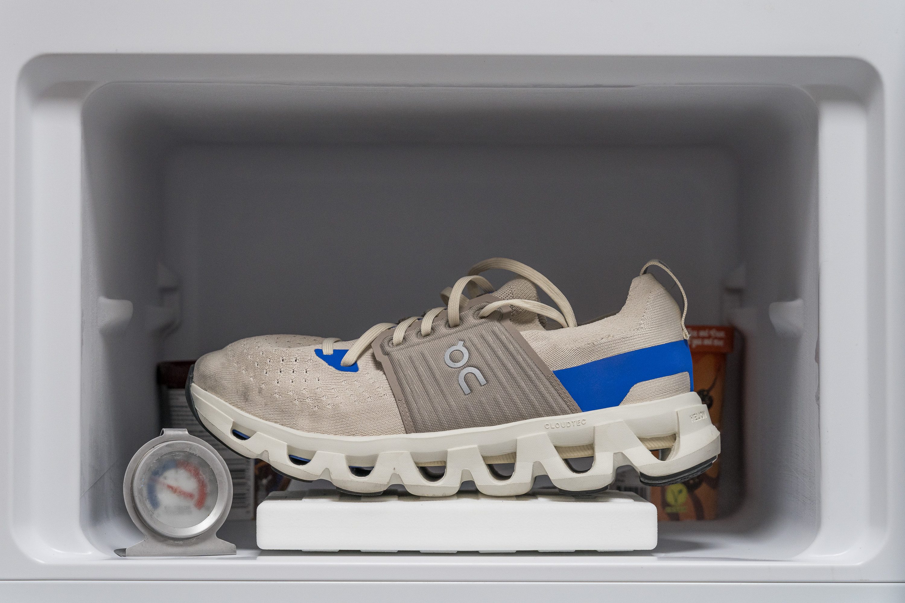 On Cloudswift 4 Midsole softness in cold (%)