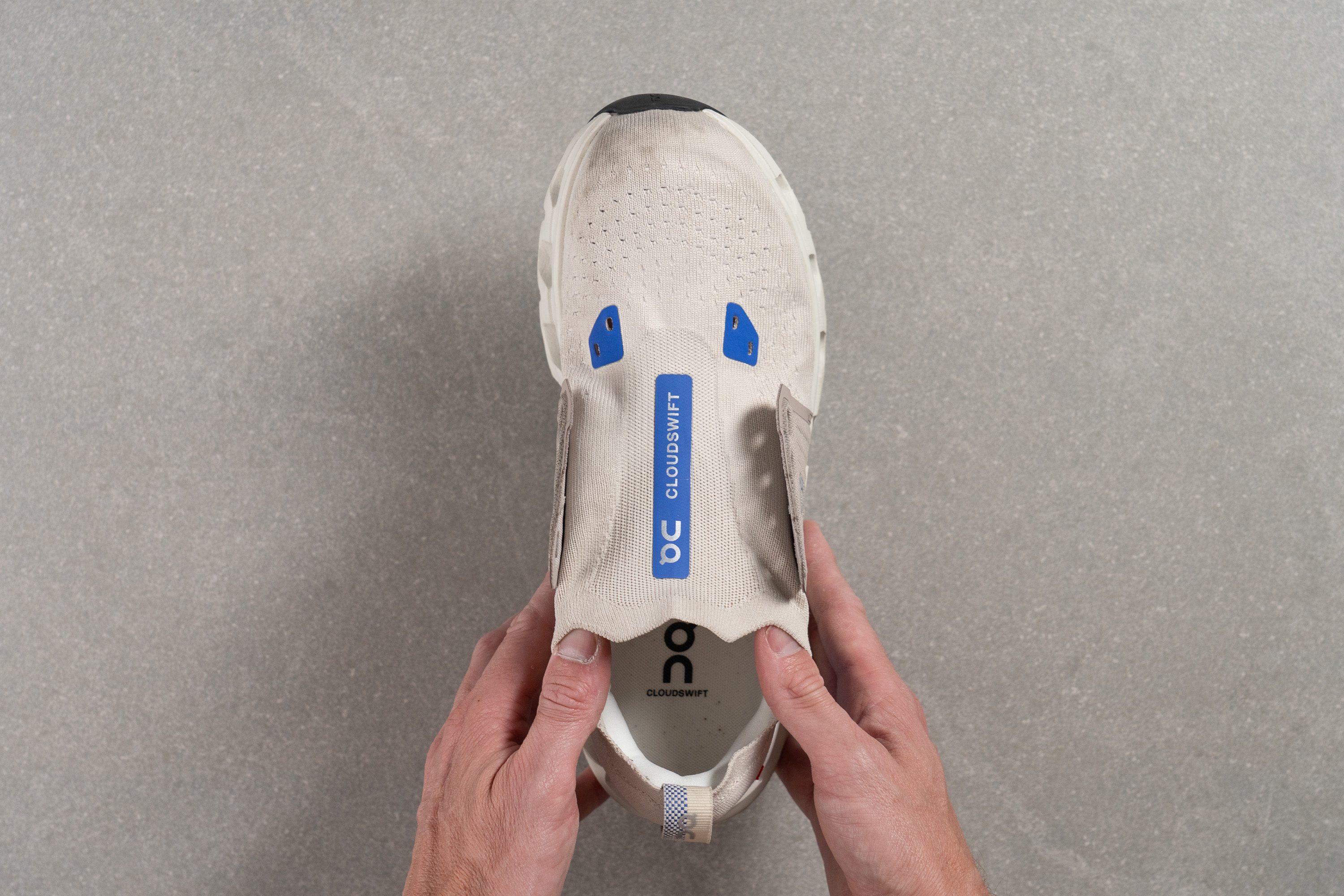 On Cloudswift 4 Tongue: gusset type