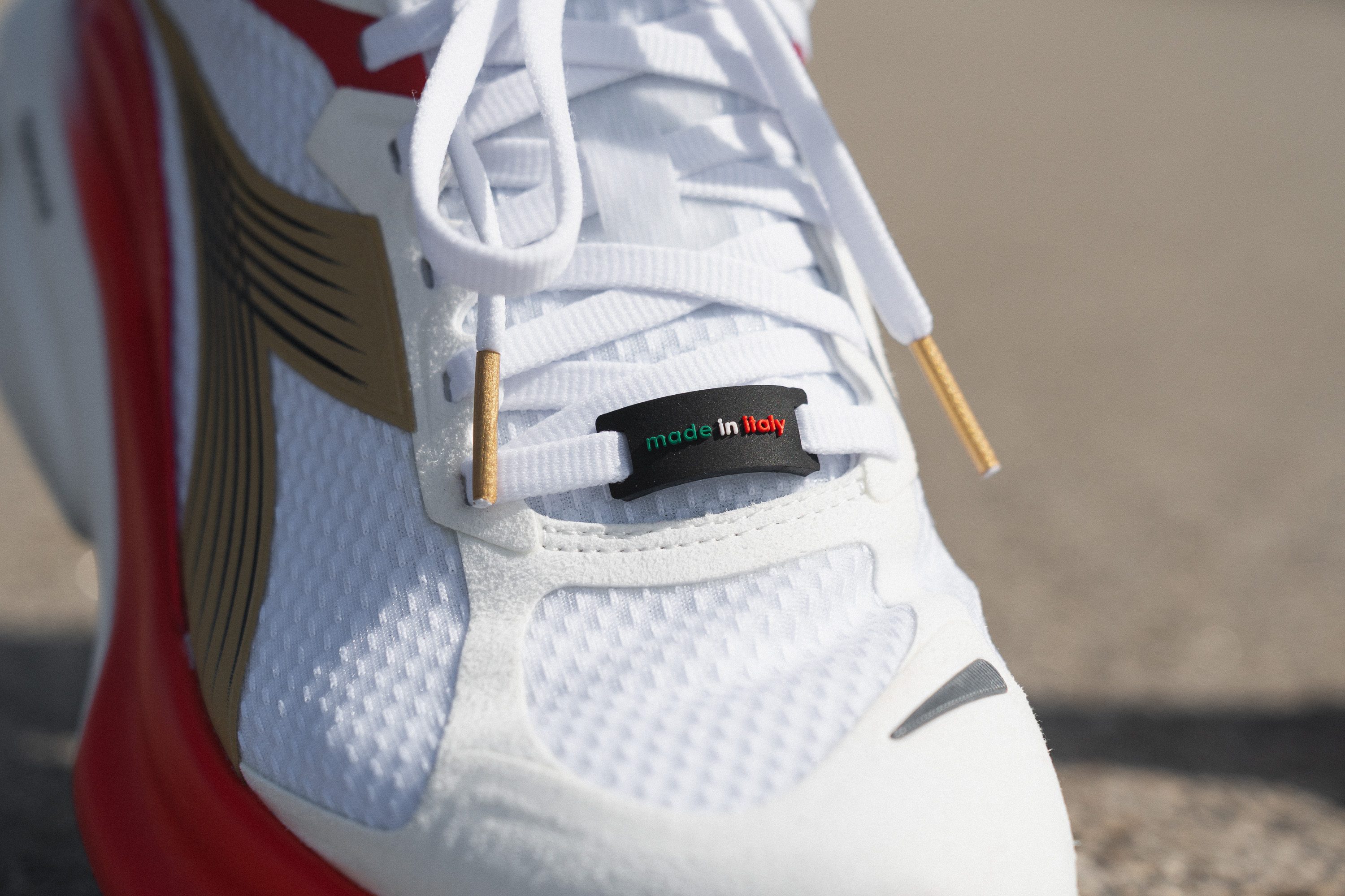 Diadora Atomo Star laces