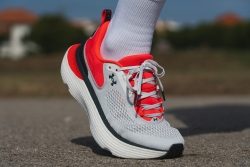 Cut in half: Under Armour Infinite Elite 2 Review (2025) | RunRepeat