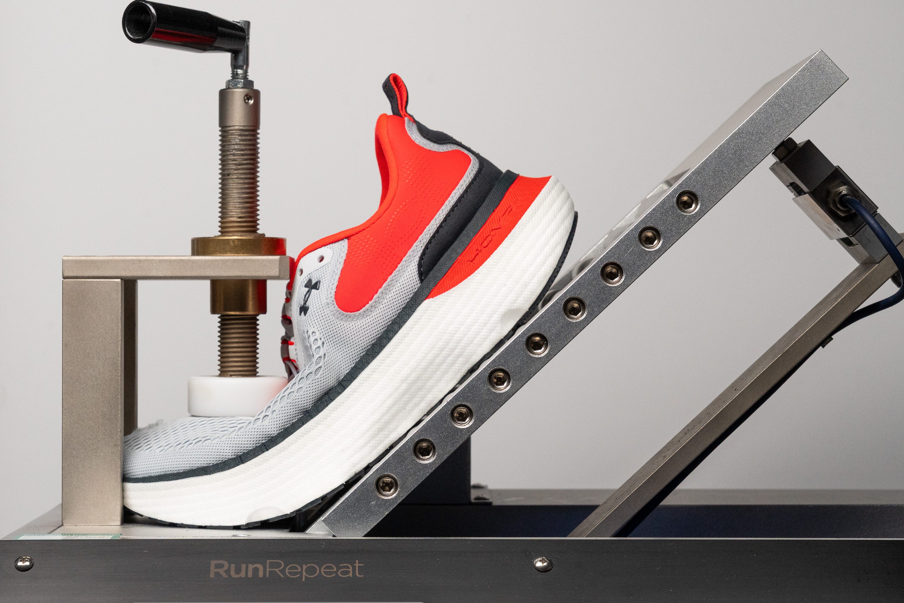 Under Armour Infinite Elite 2 Flexibility / Stiffness
