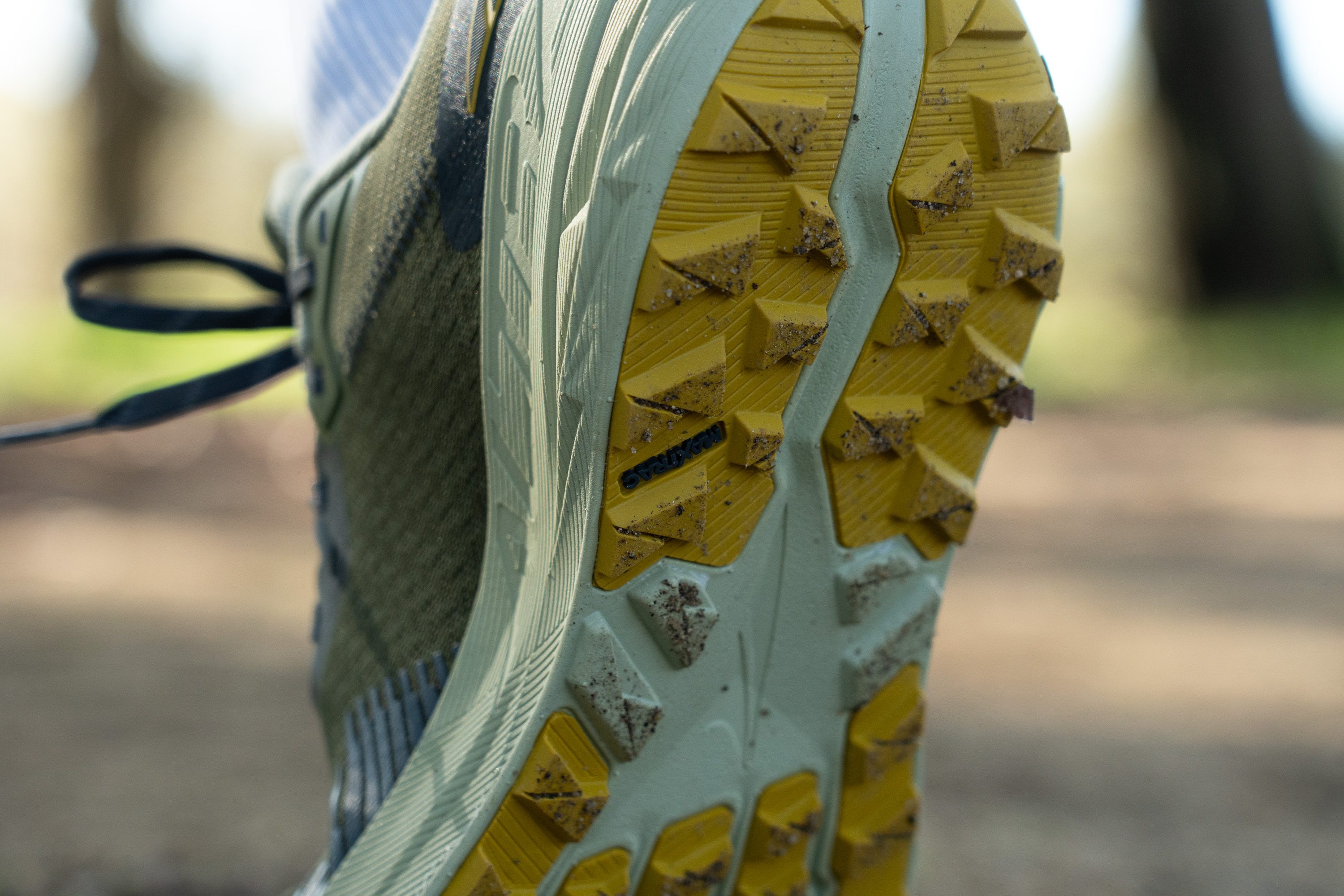 Altra Experience Wild 2 lugs