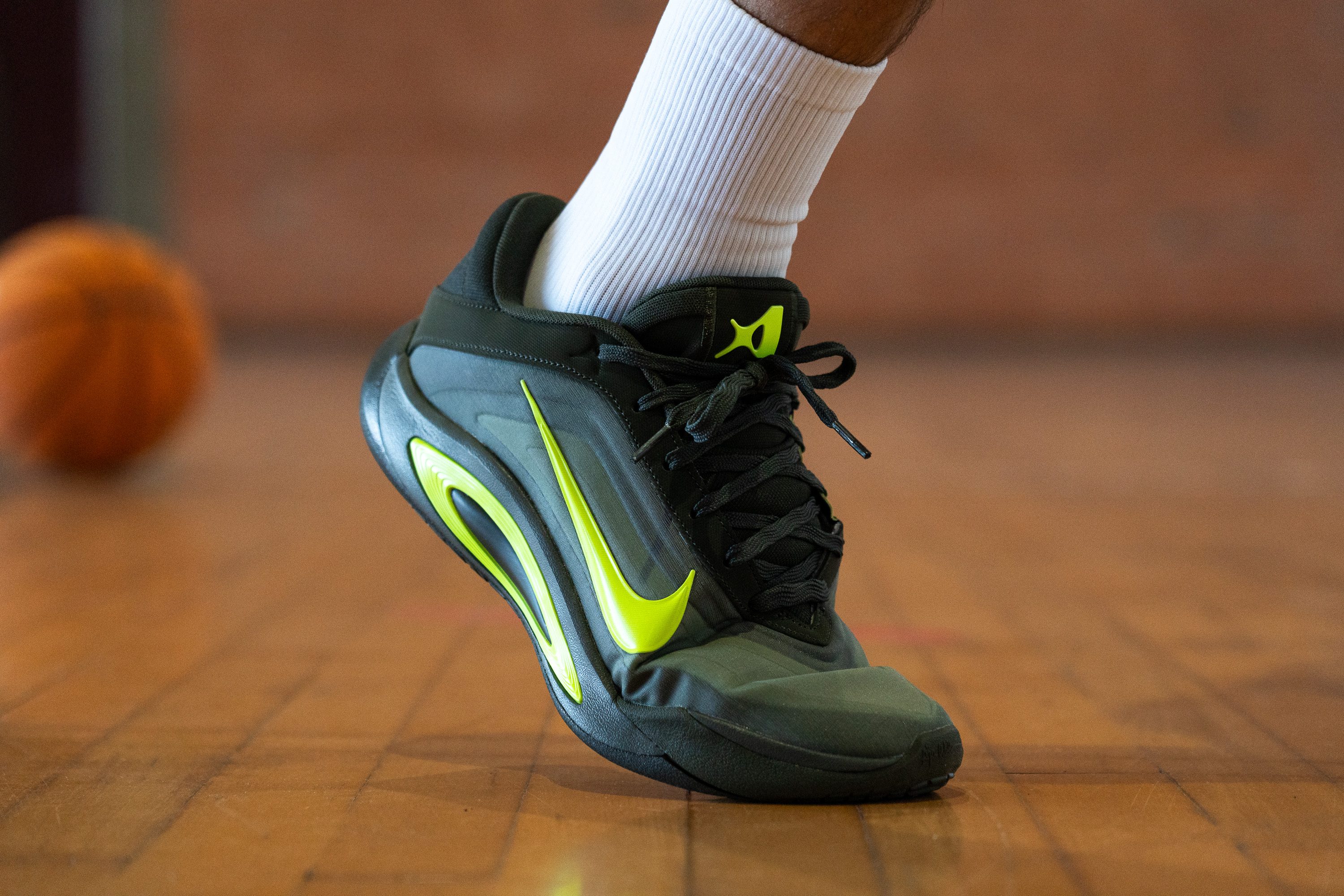 Nike A'One flexibility