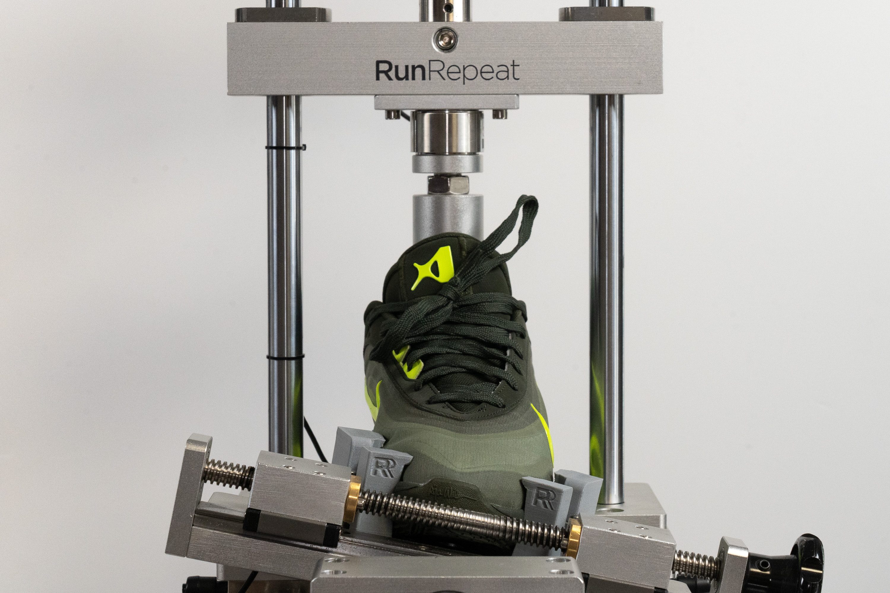 Nike A'One Torsional rigidity