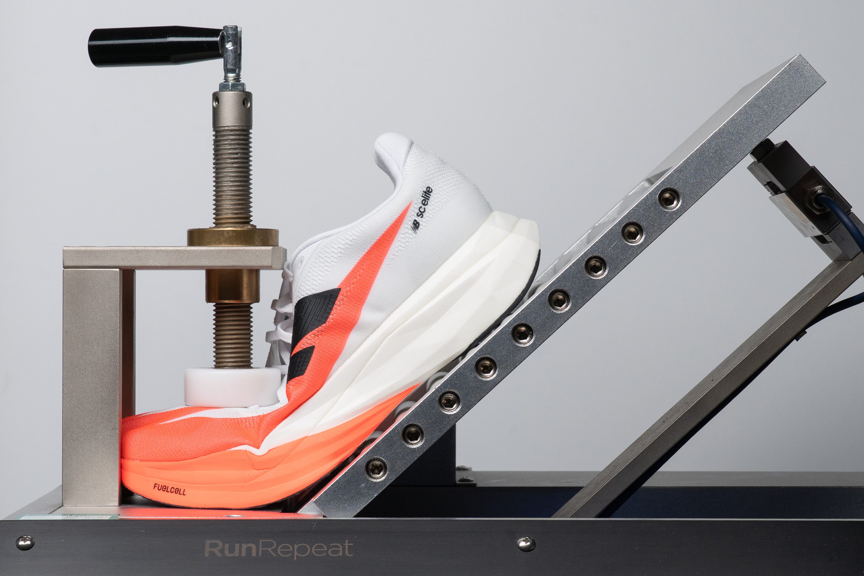 New Balance FuelCell SuperComp Elite v5 Flexibility / Stiffness