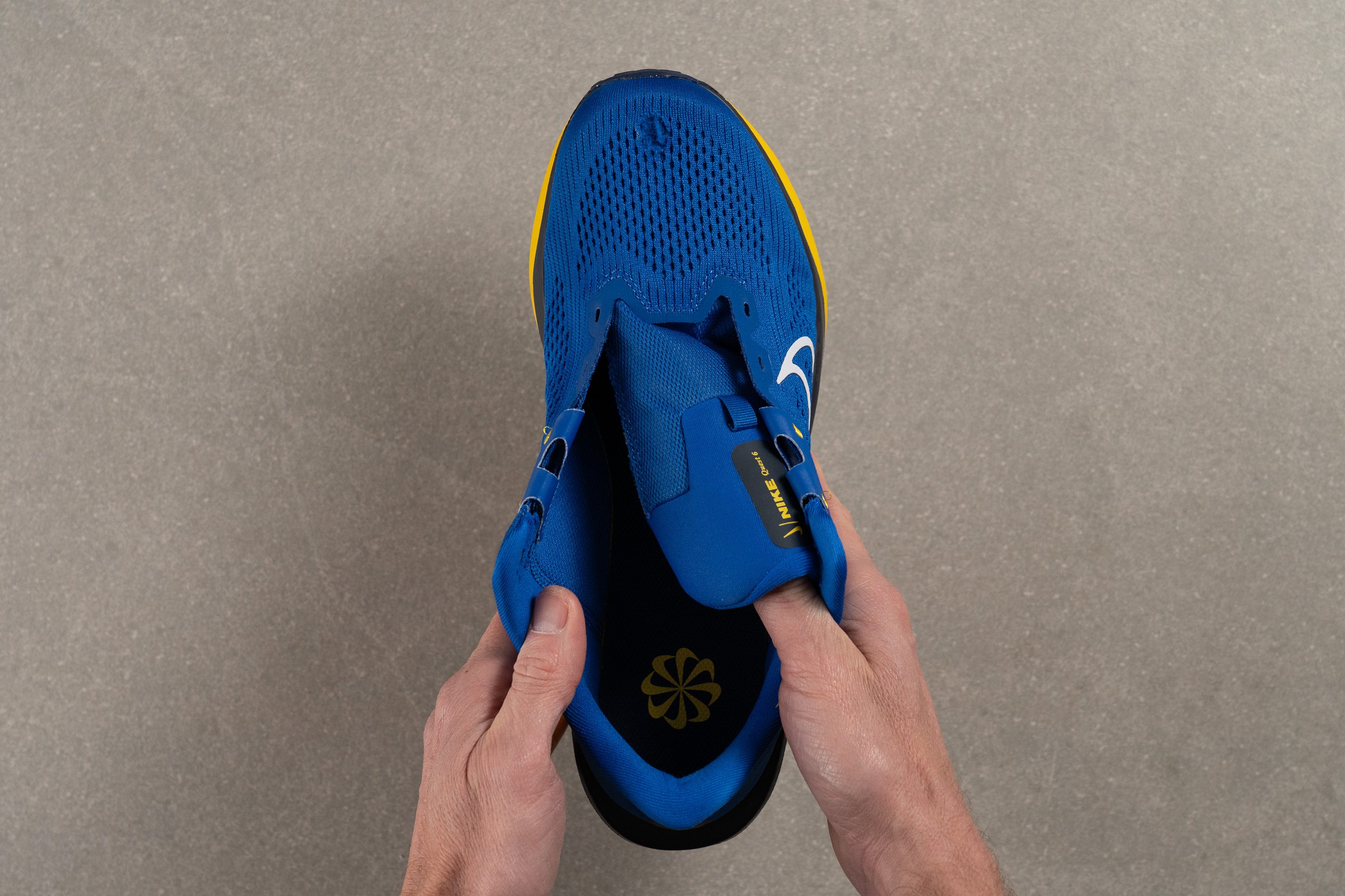 Nike Quest 6 Tongue: gusset type