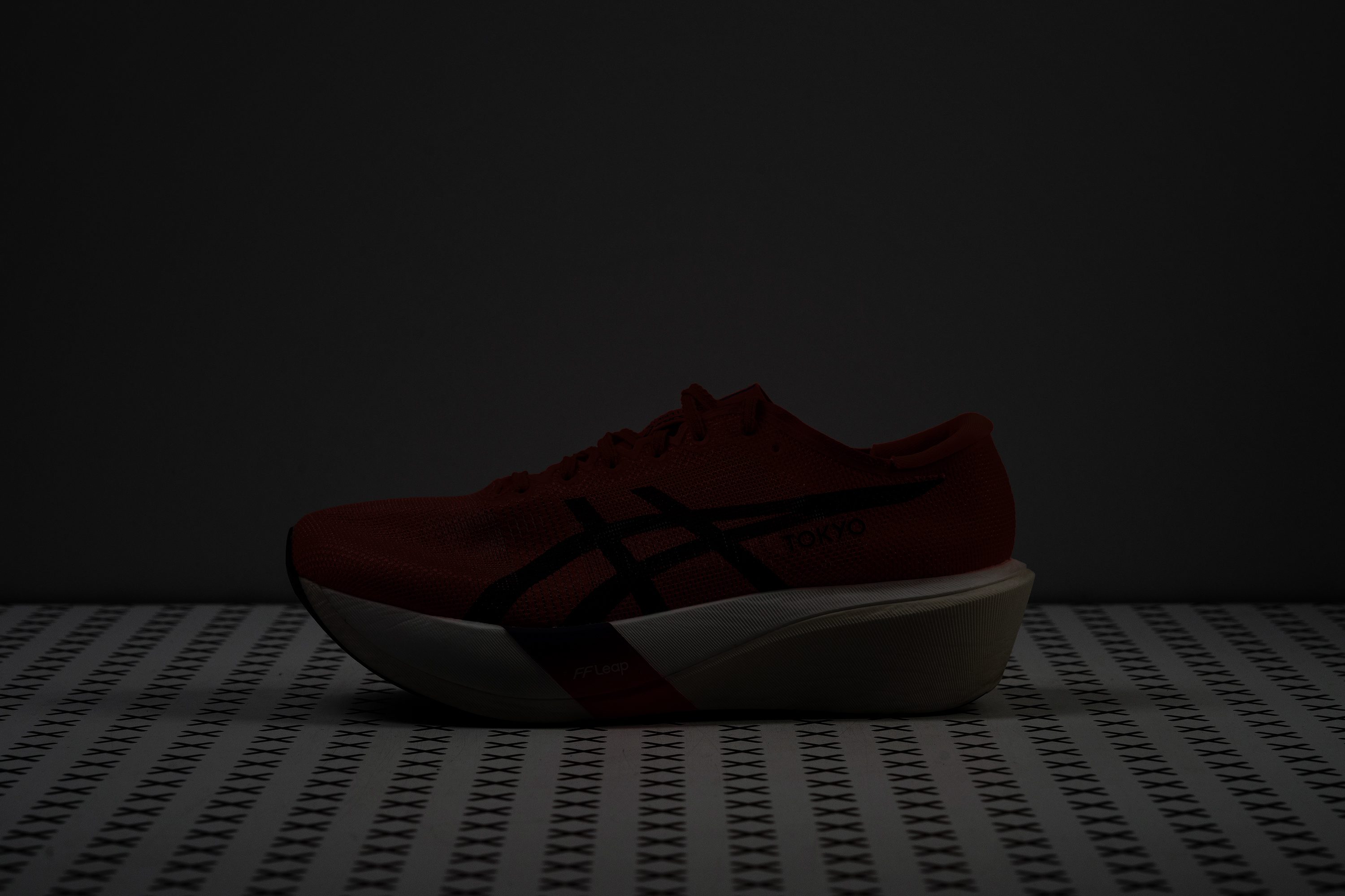 ASICS Metaspeed Edge Tokyo Reflective elements
