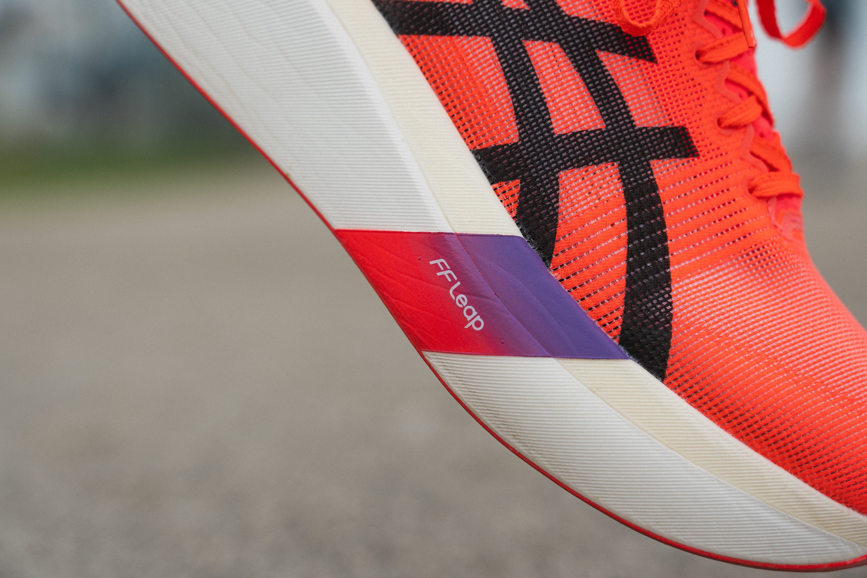 ASICS Metaspeed Sky Tokyo dual foam
