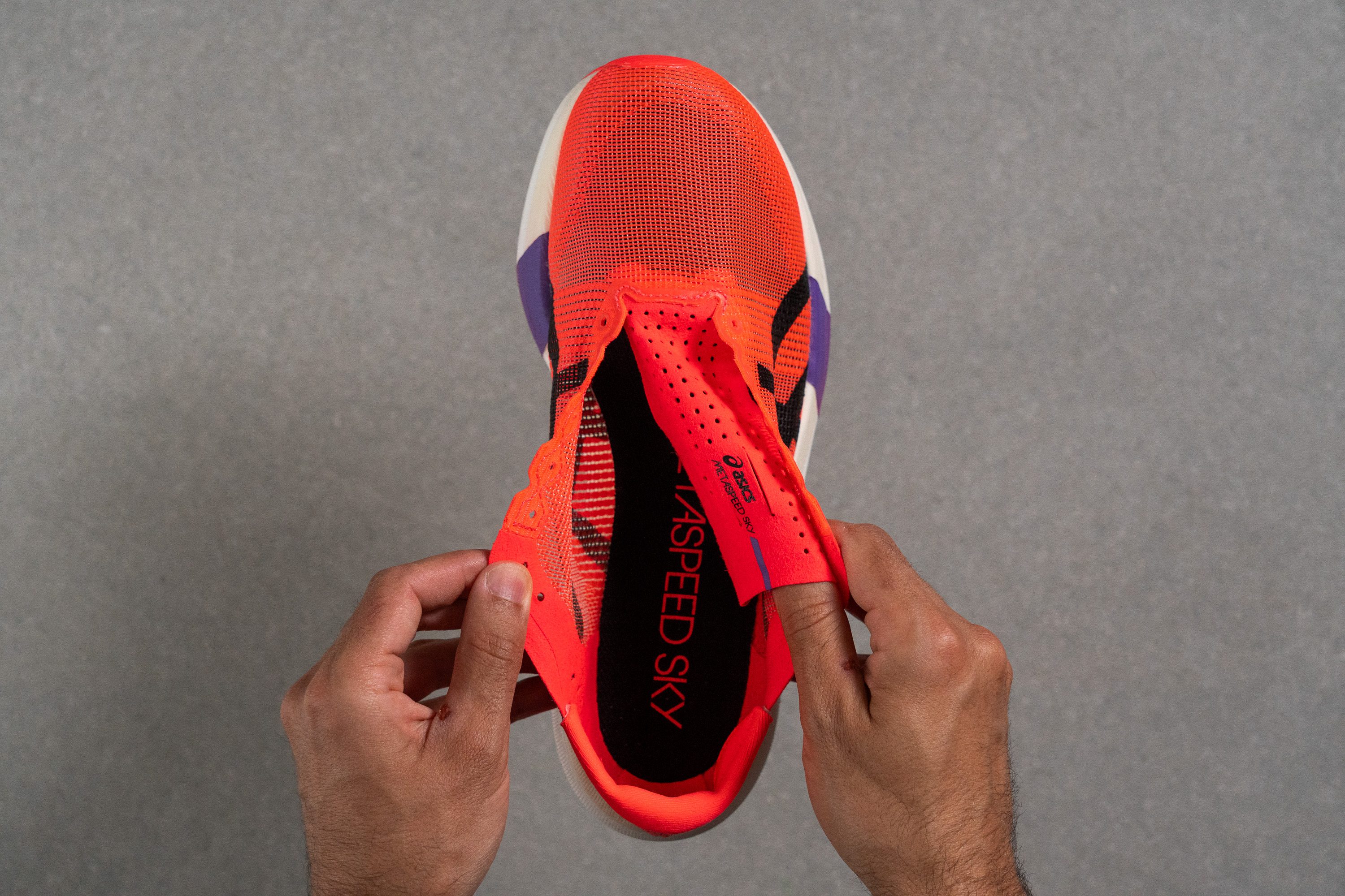 ASICS Metaspeed Sky Tokyo Tongue: gusset type