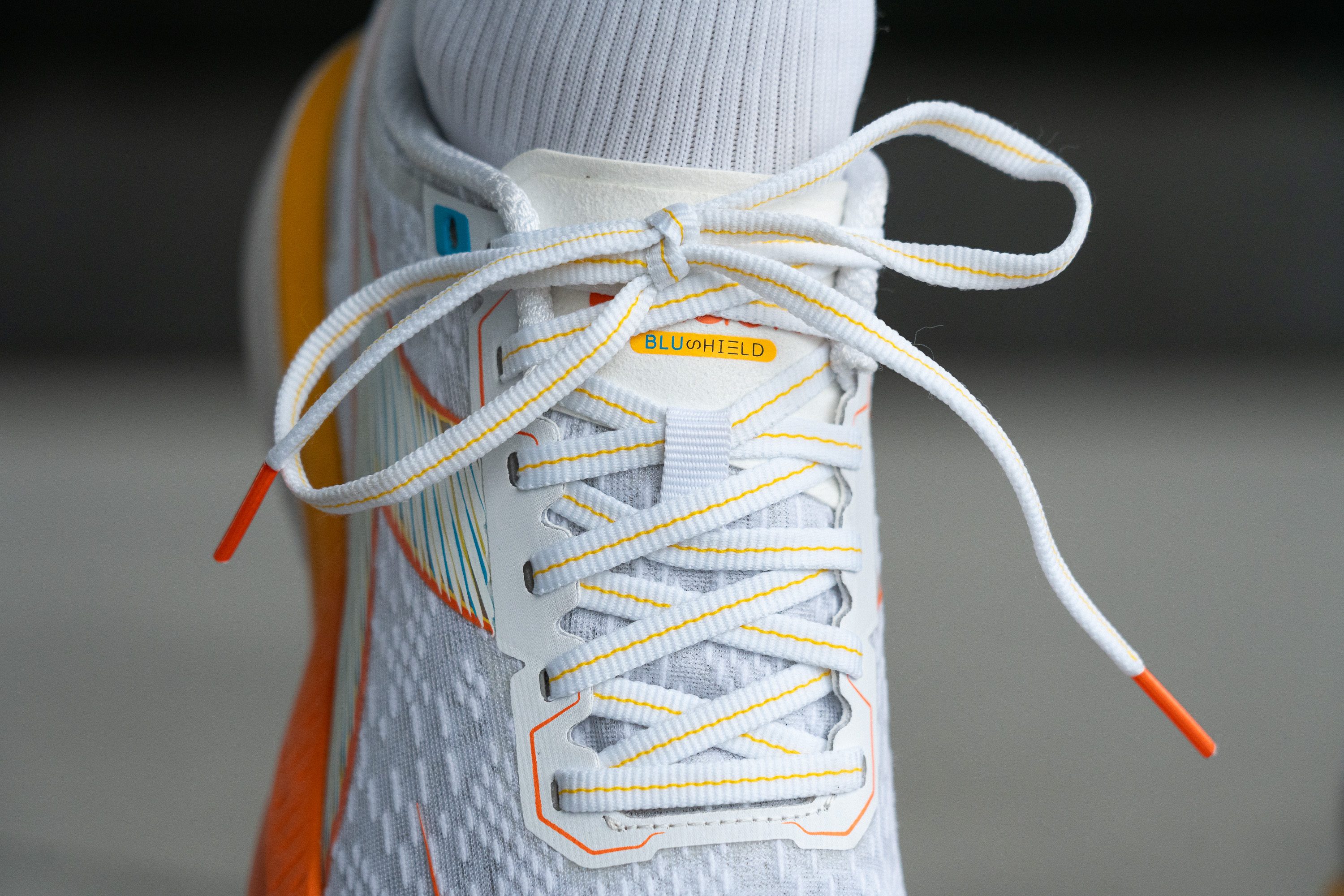 Diadora Mythos Blushield Volo 5 eyelet chain