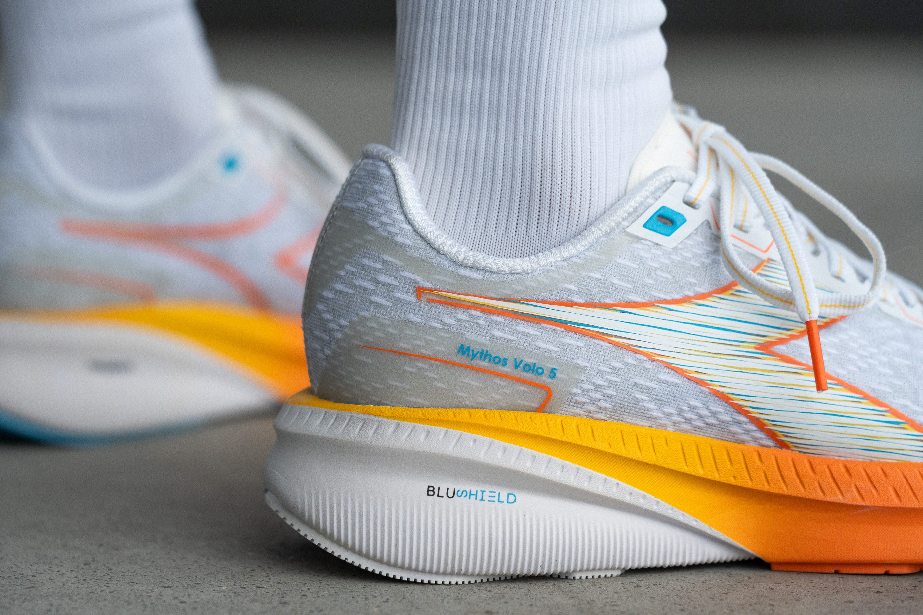Diadora Mythos Blushield Volo 5 Heel tab