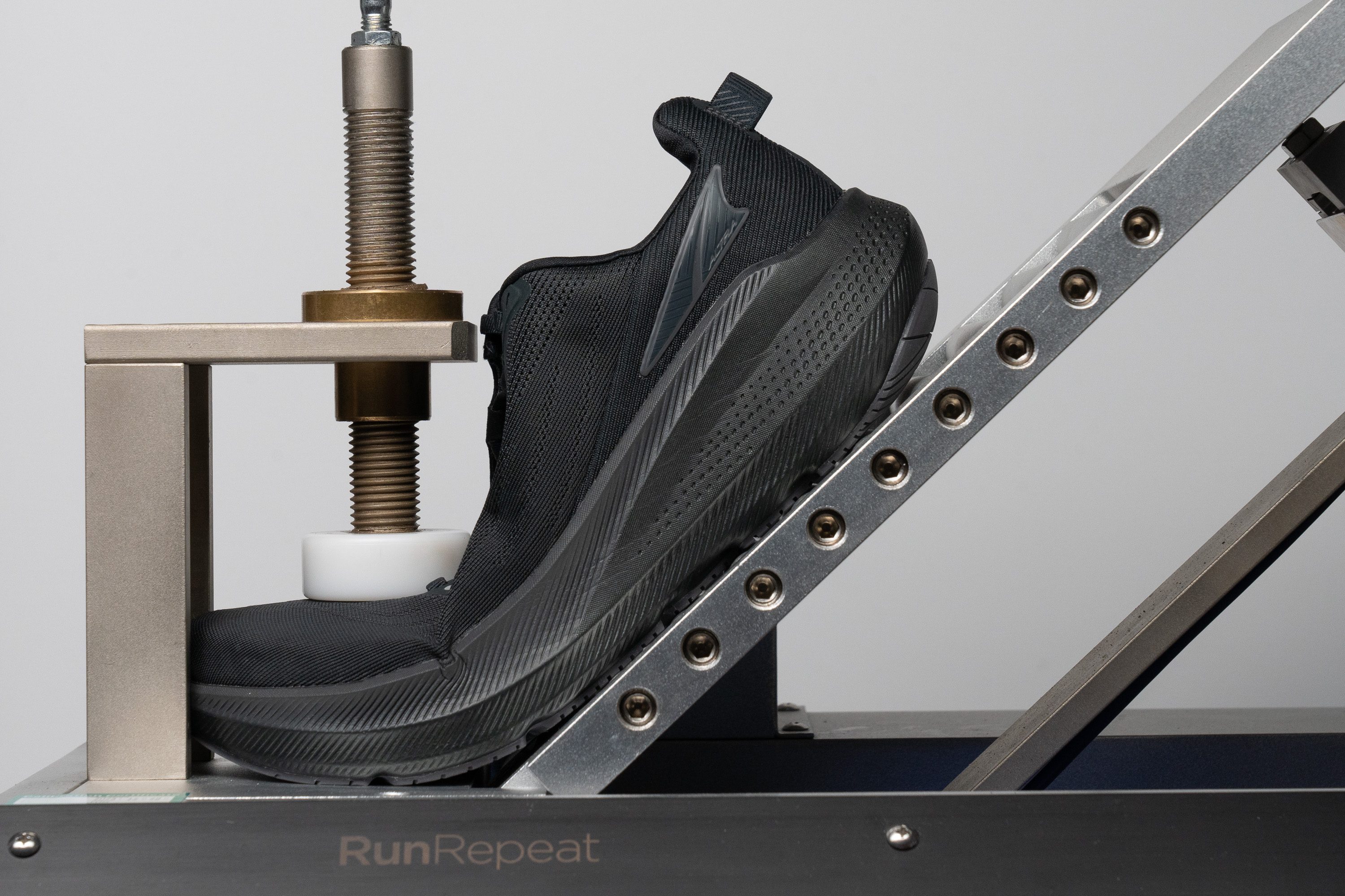 Altra FWD VIA Flexibility / Stiffness