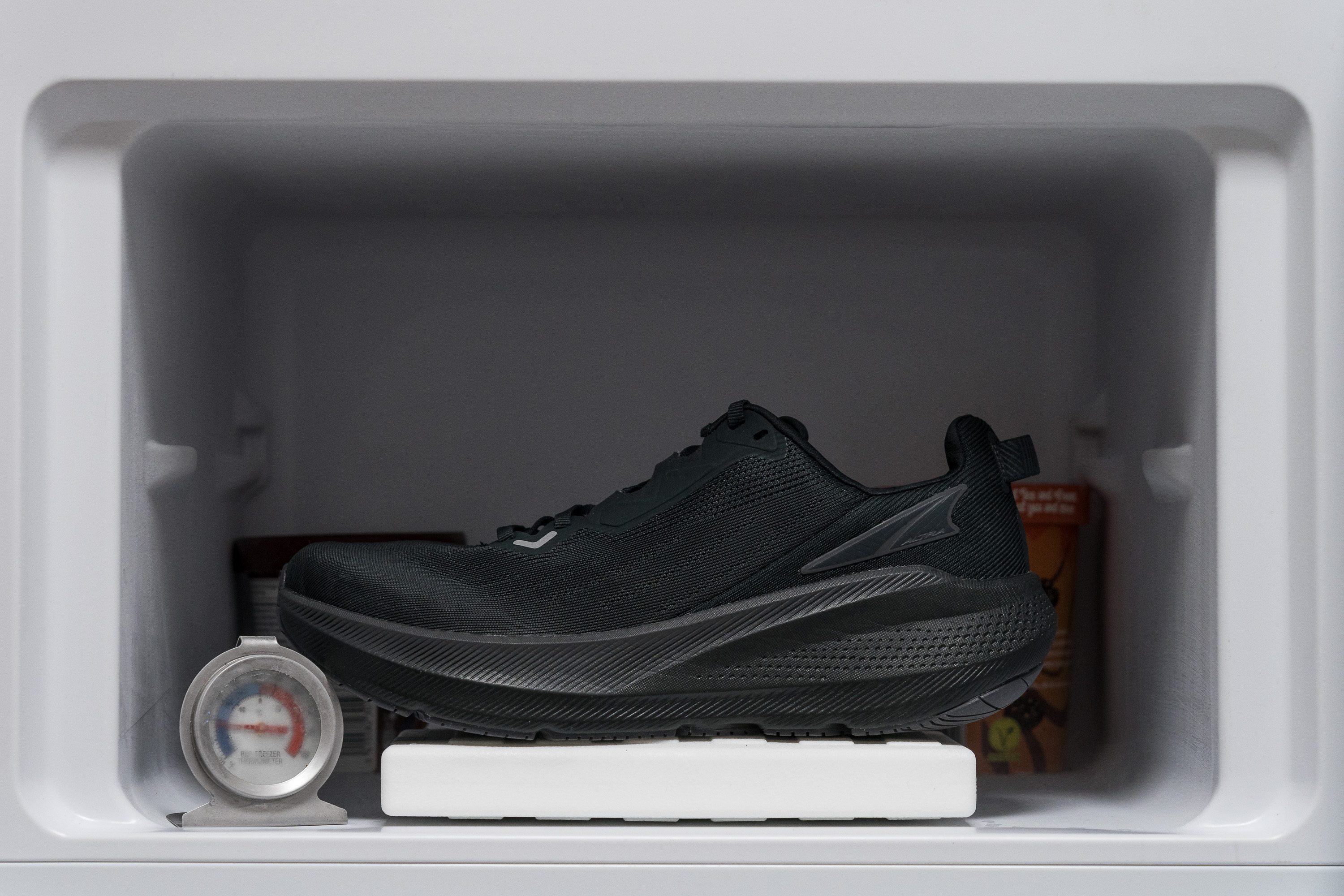 Altra FWD VIA Midsole softness in cold (%)