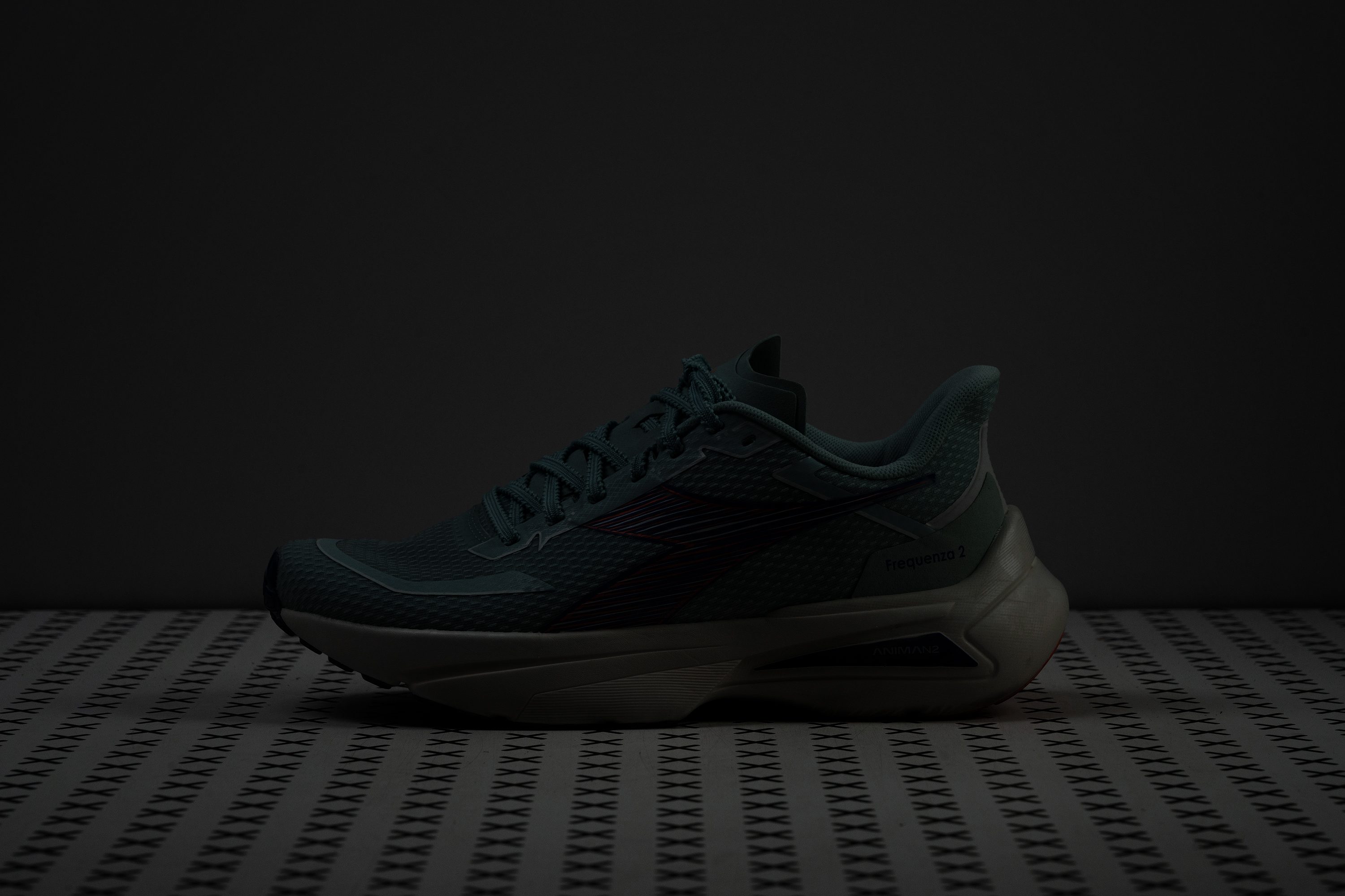 Diadora Frequenza 2 Reflective elements