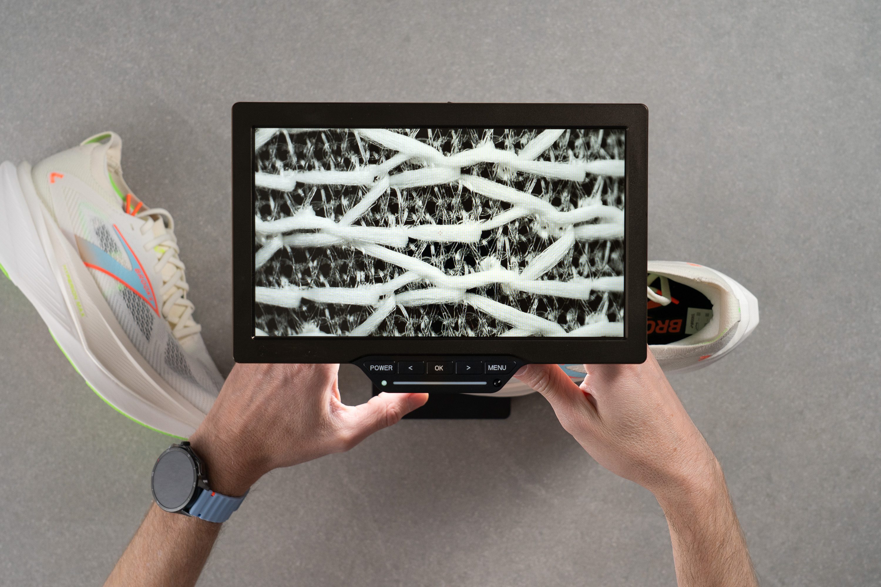 Brooks Hyperion Max 3 knit microscope