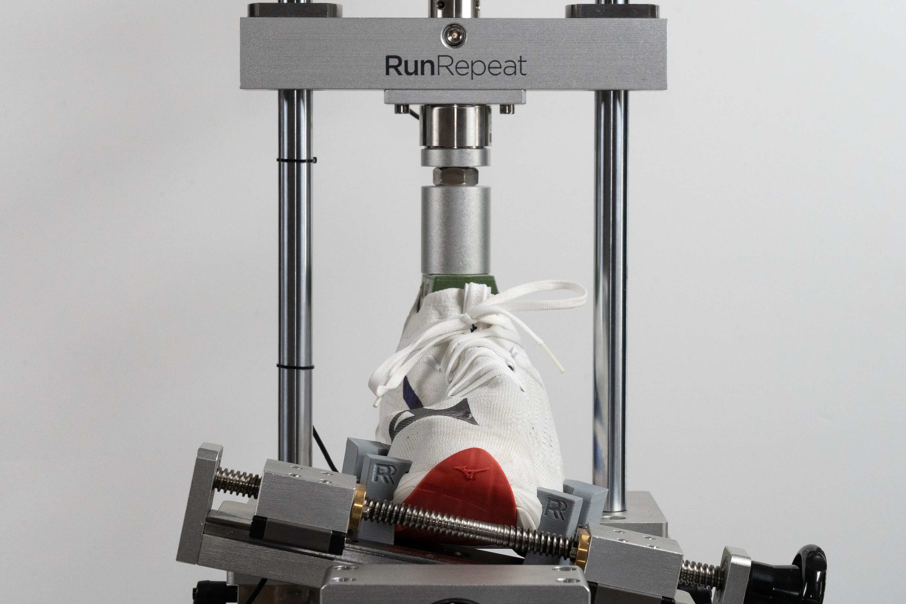 Mizuno Neo Vista 2 Torsional rigidity