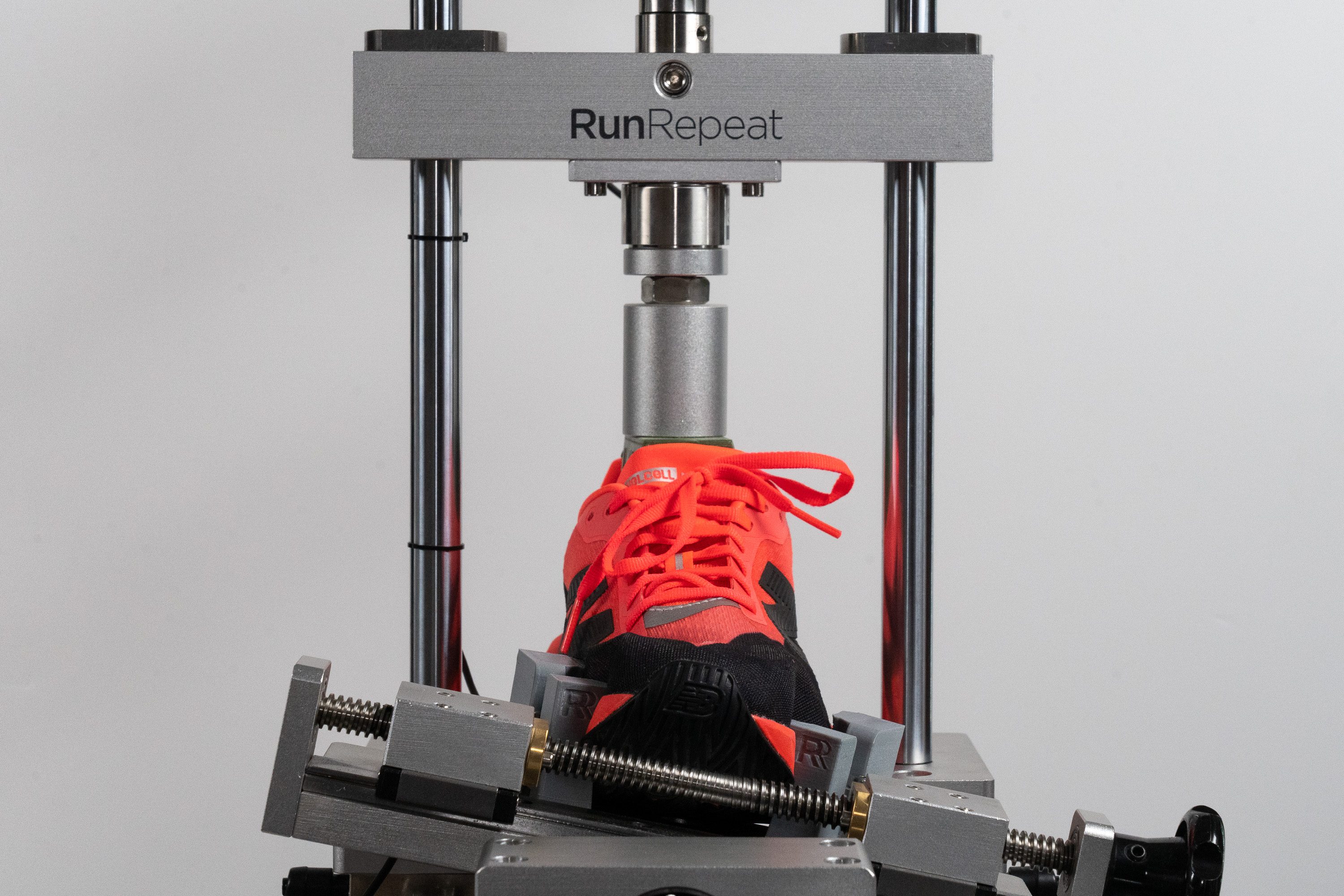 New Balance FuelCell Rebel v5 Torsional rigidity