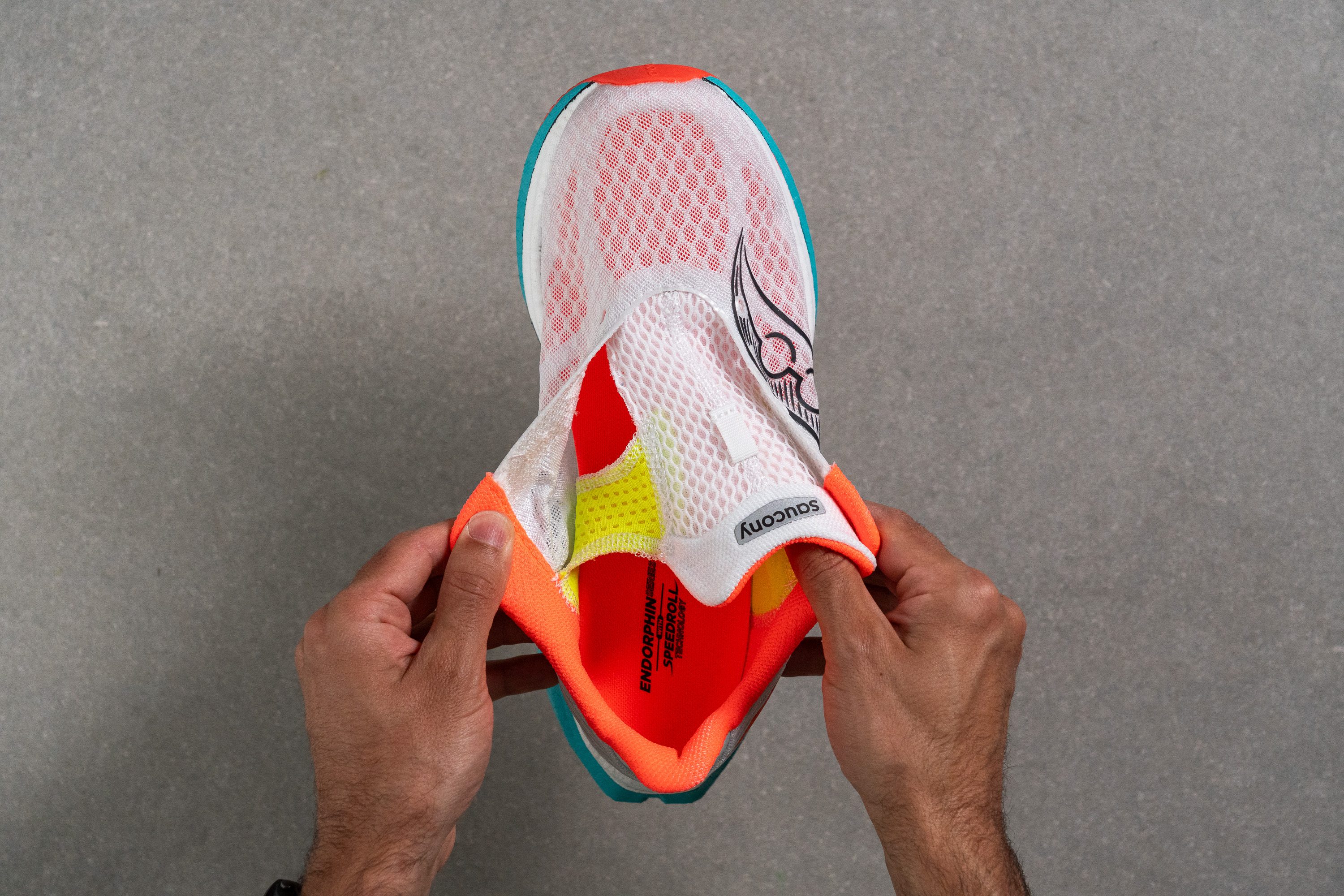 Saucony Endorphin Speed 5 Tongue: gusset type