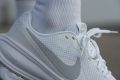 Nike Revolution 8 lacing