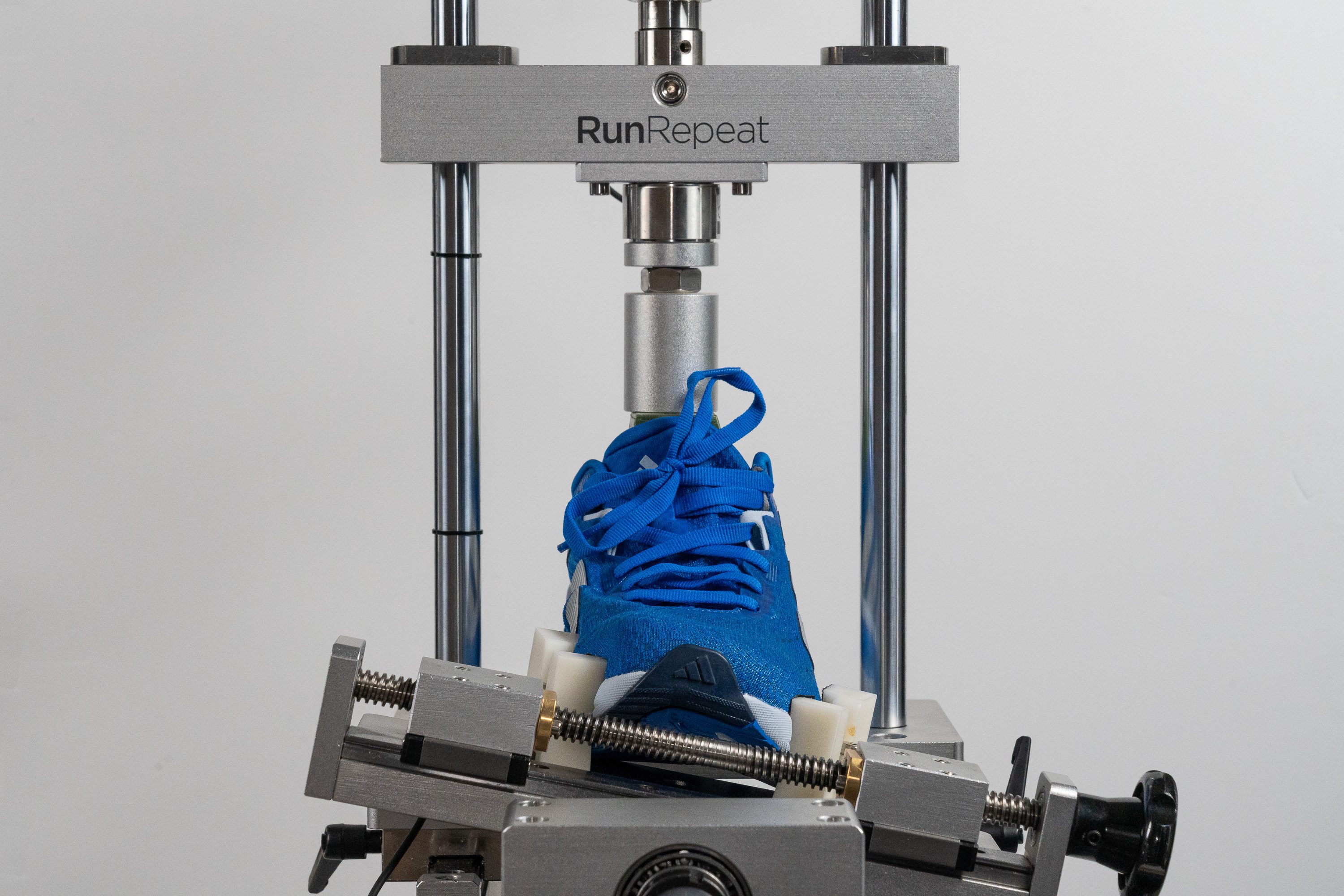 Adidas Adistar 4 Torsional rigidity