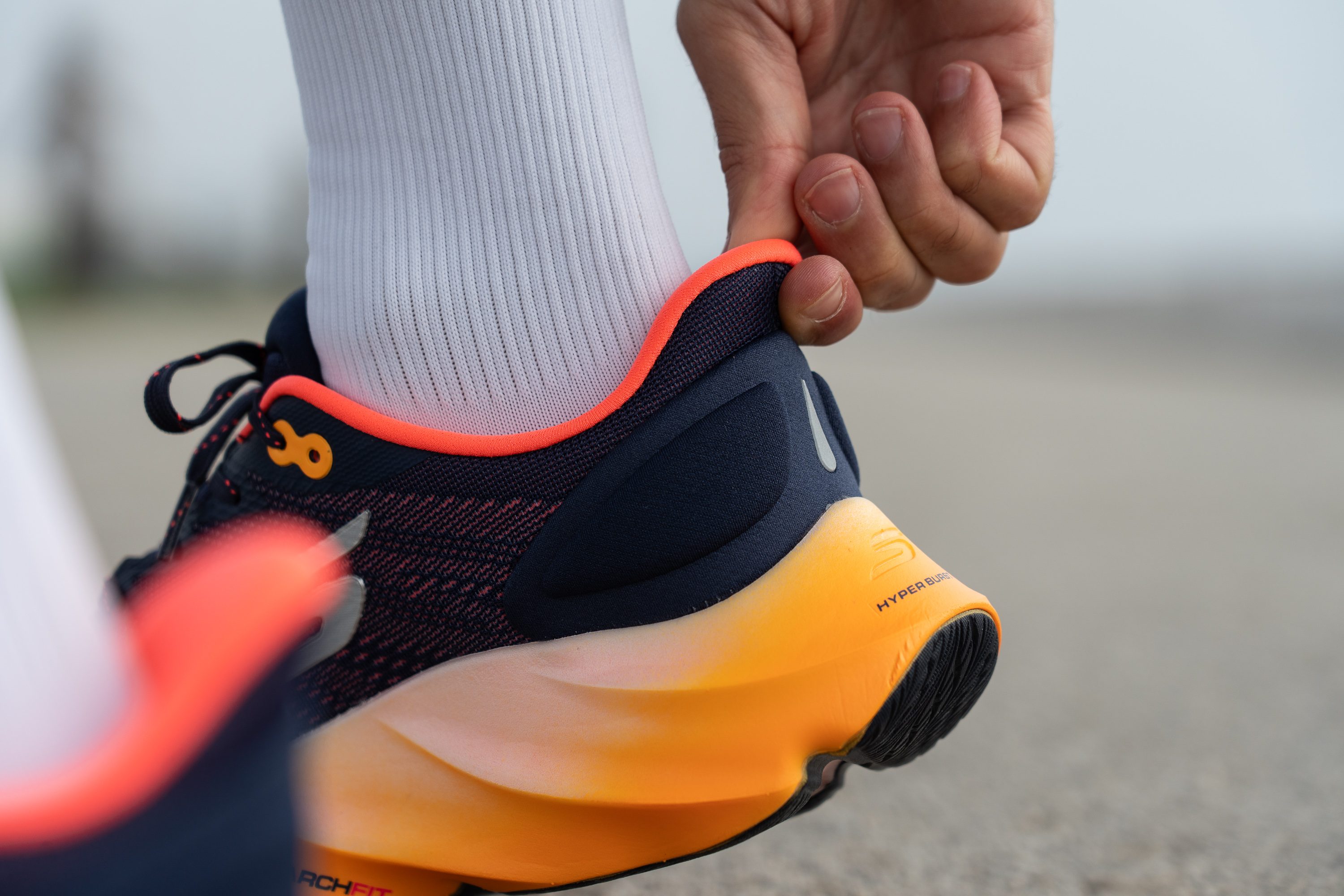 Skechers Aero Burst Heel tab
