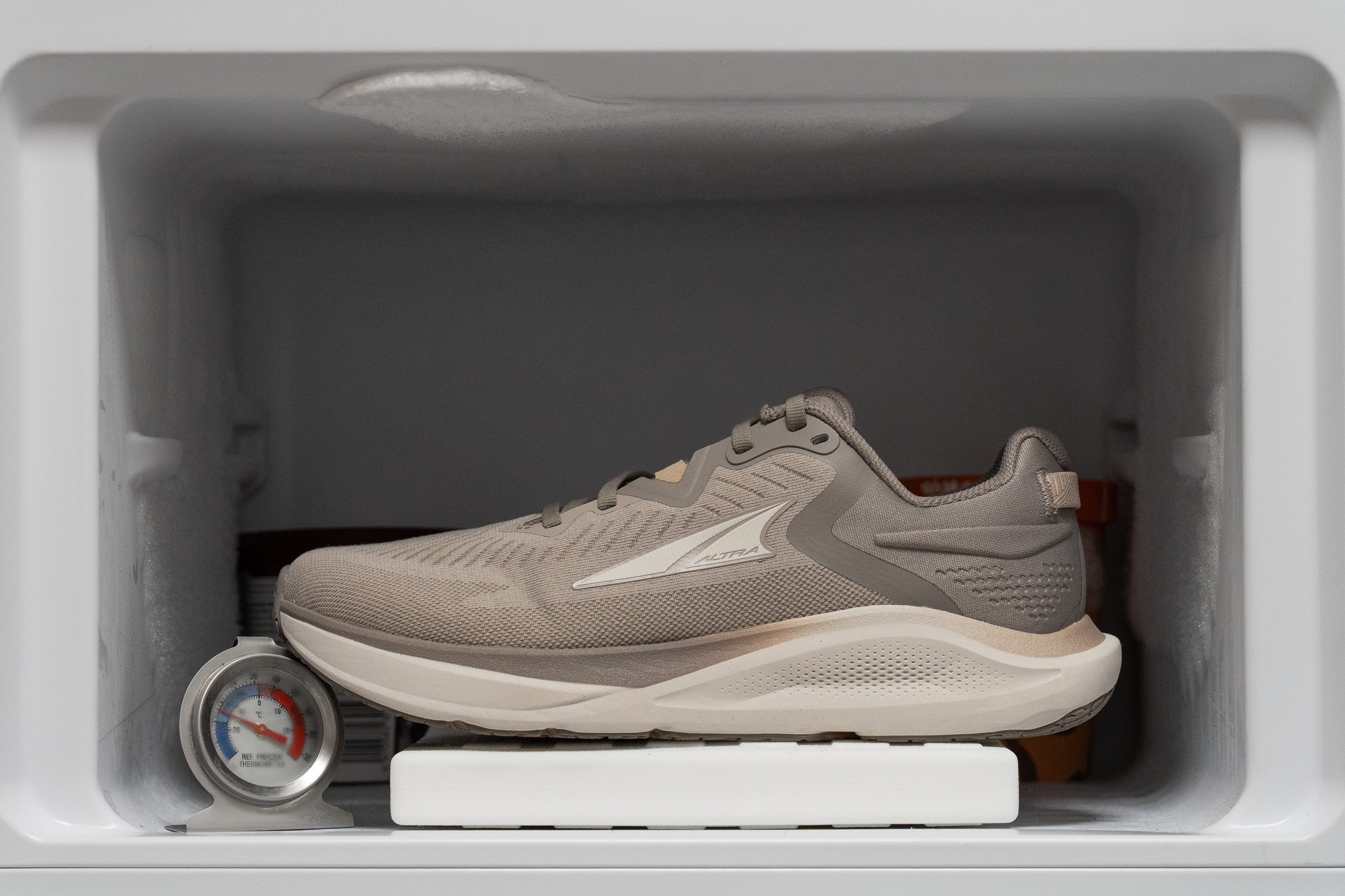 Altra Paradigm 8 Midsole softness in cold (%)