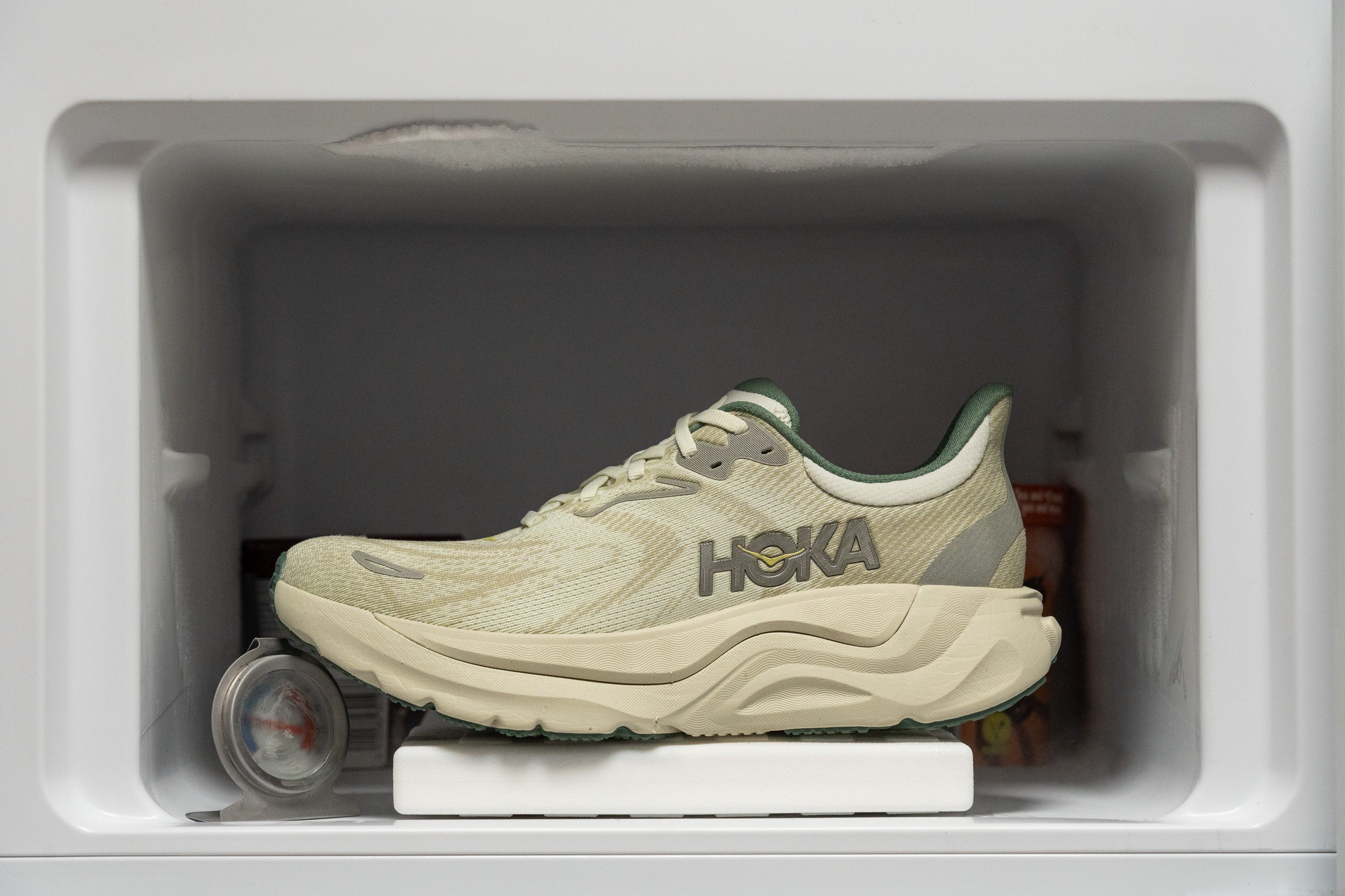 HOKA Arahi 8 Midsole softness in cold (%)