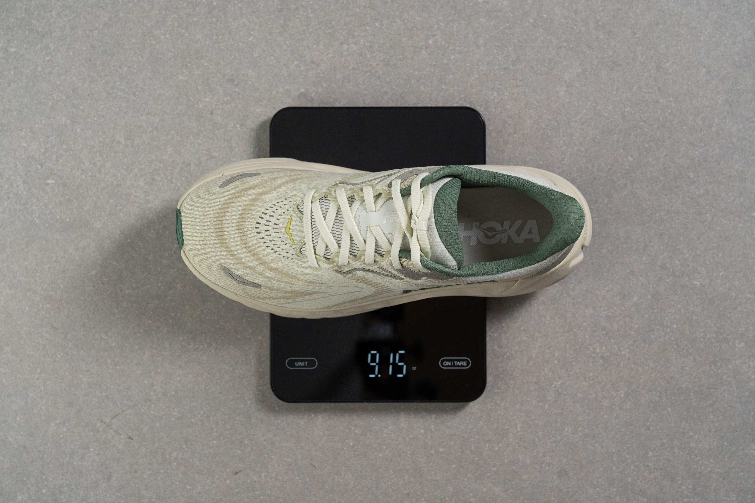 HOKA Arahi 8 Weight