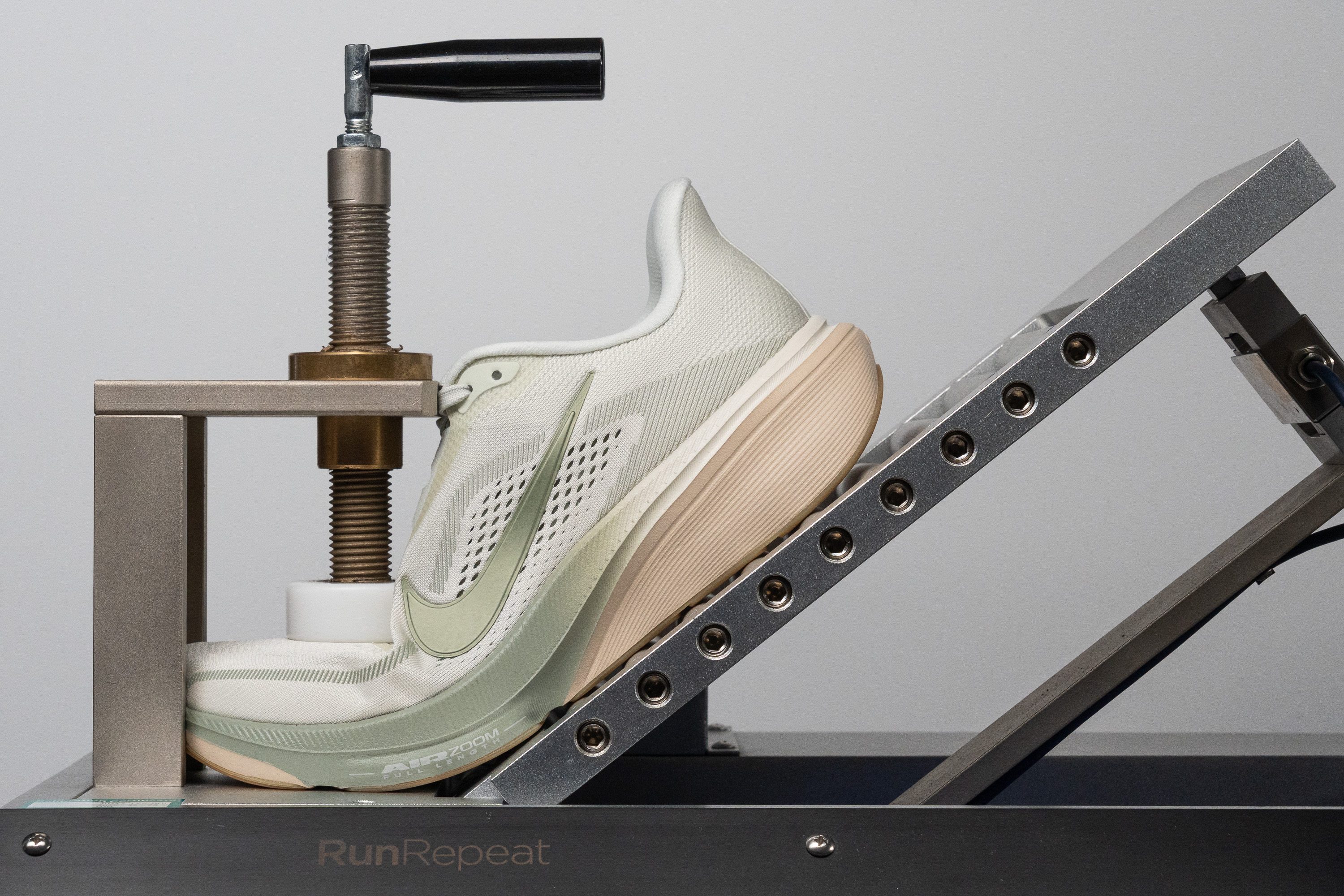 Nike Pegasus 42 Flexibility / Stiffness