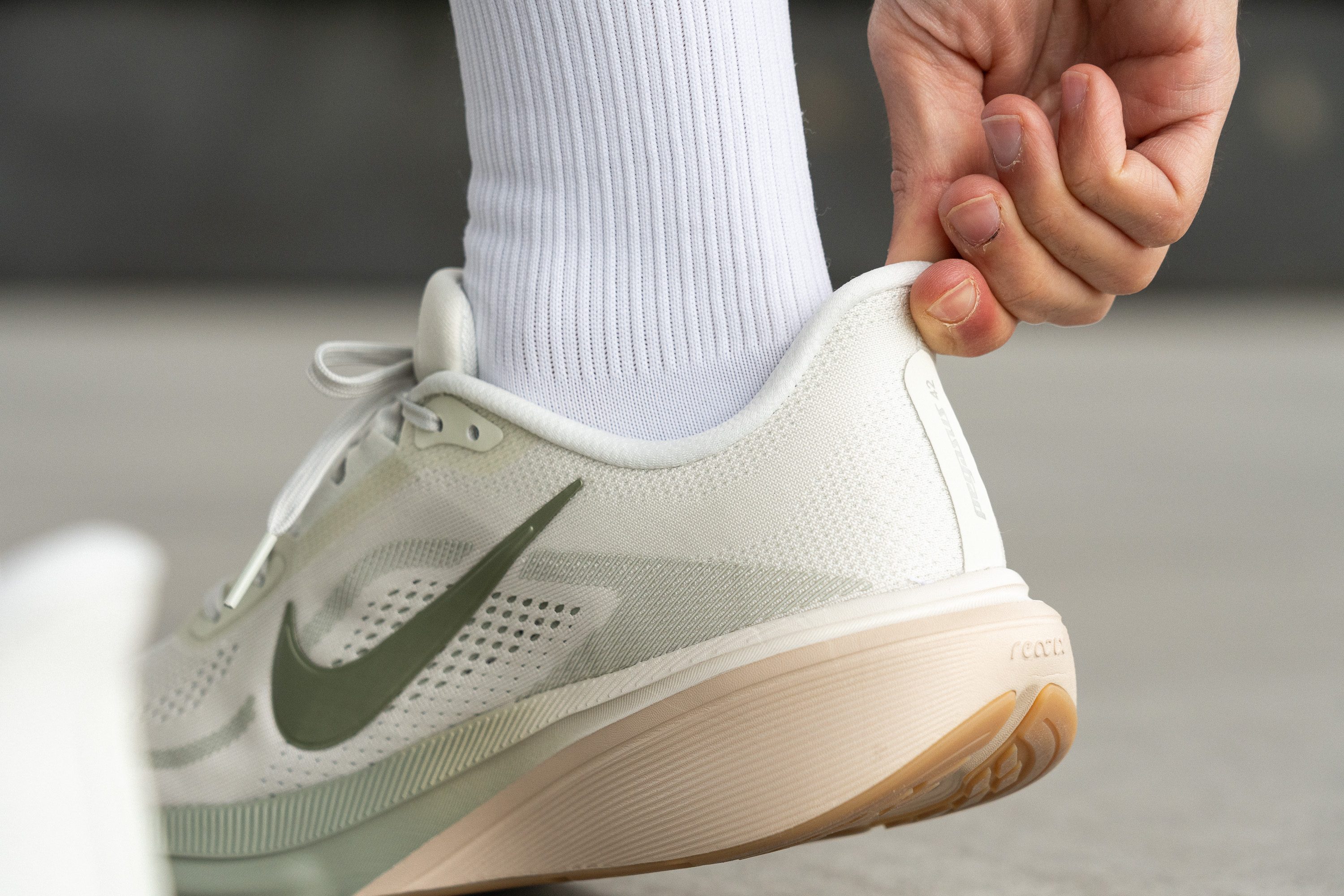 Nike Pegasus 42 Heel tab