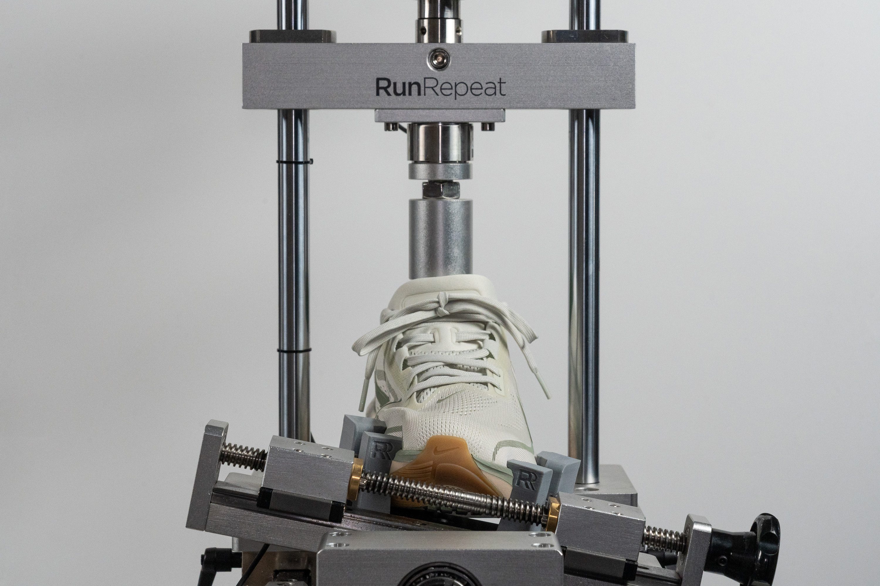 Nike Pegasus 42 Torsional rigidity