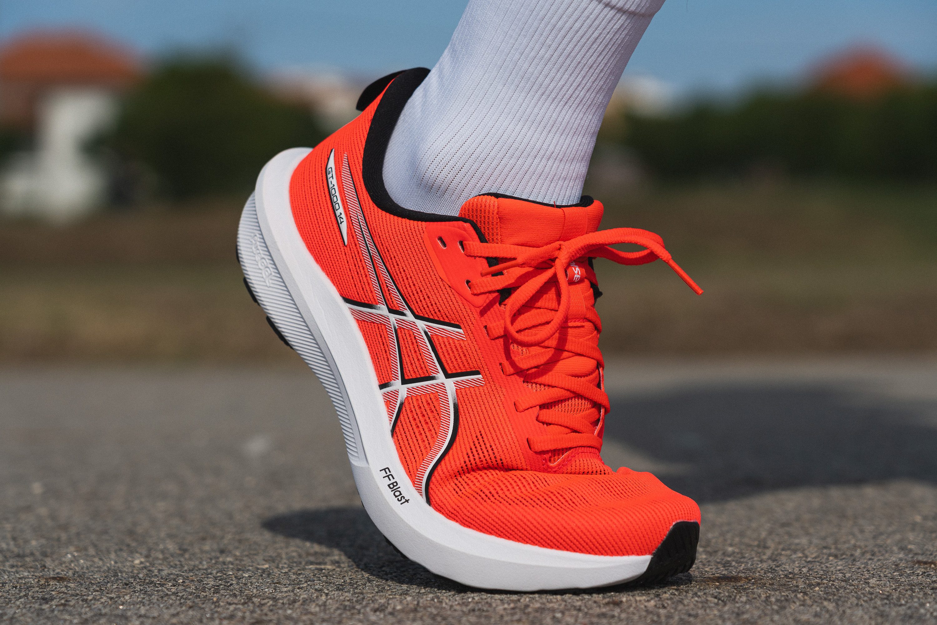 ASICS GT 1000 14 lacing system