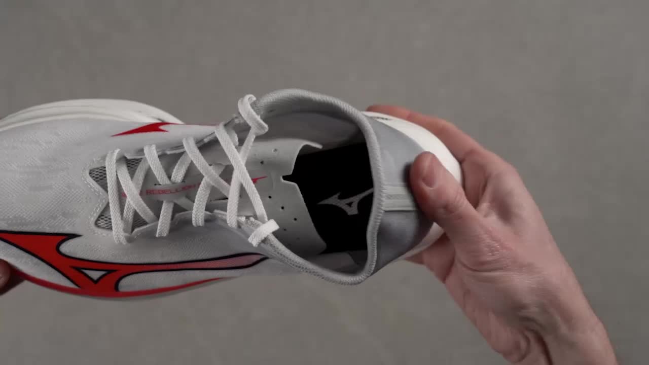 Cut in half: Mizuno Wave Rebellion Flash 3 Review (2026) | RunRepeat